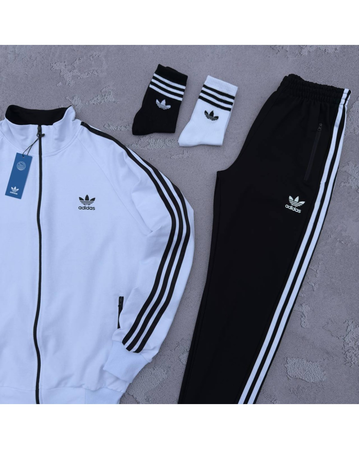 Костюм Adidas олімпійка біла - штани чорні