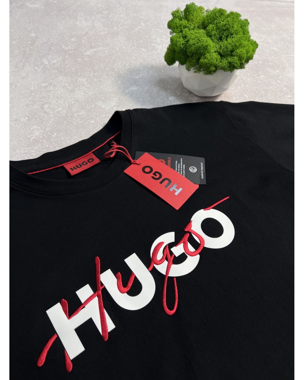 Футболка Hugo Boss чорна