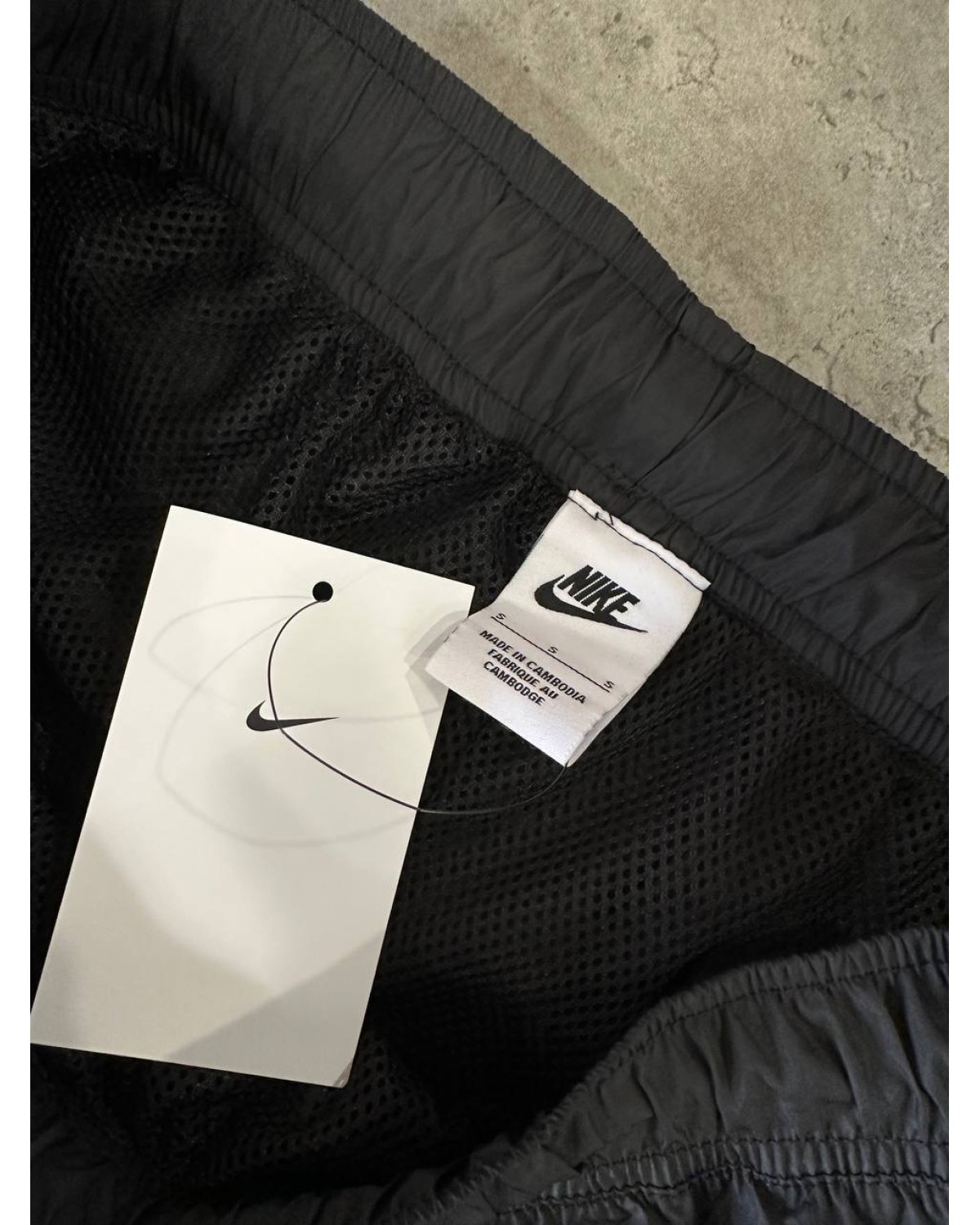 Спортивні штани Nike Sportswear Pant CF Woven Core Track чорні