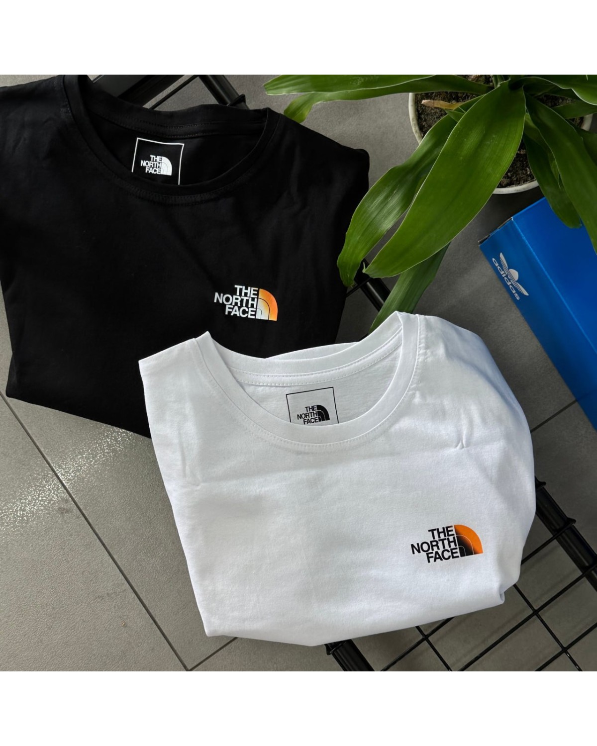 Футболка The North Face OrangeBox