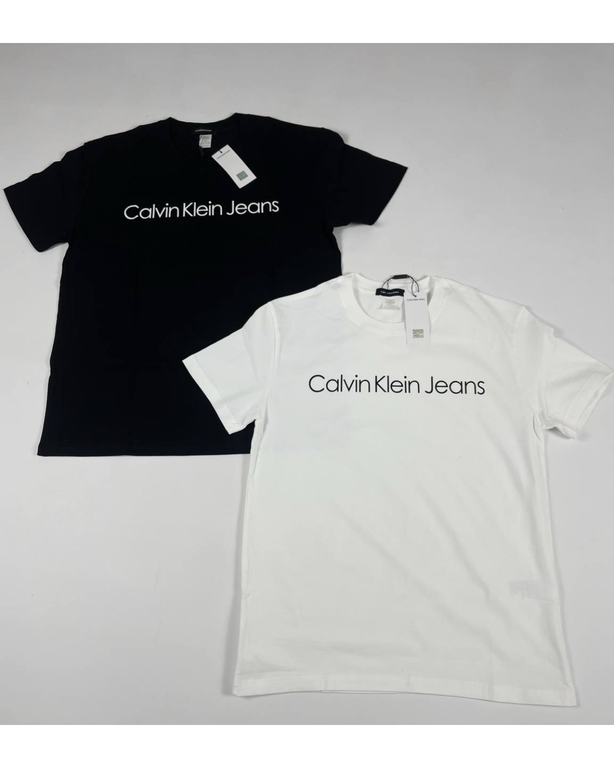 Футболка Calvin Klein біла