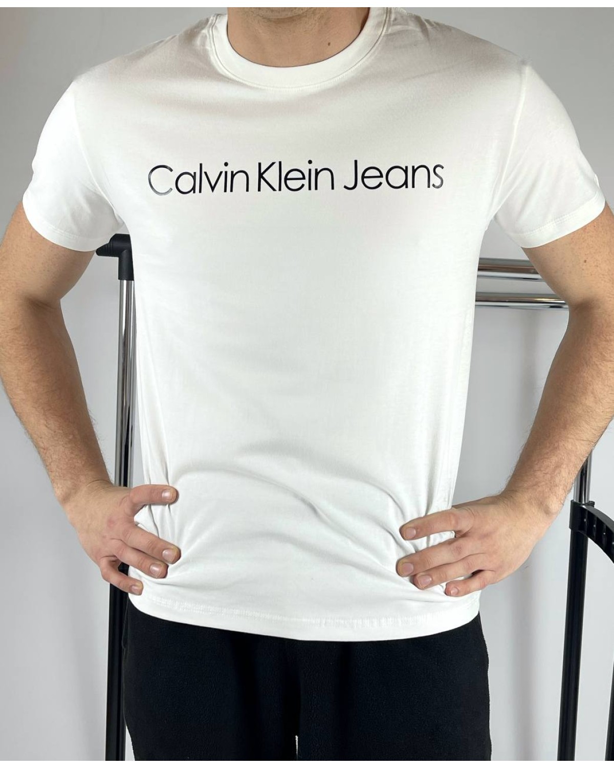 Футболка Calvin Klein біла