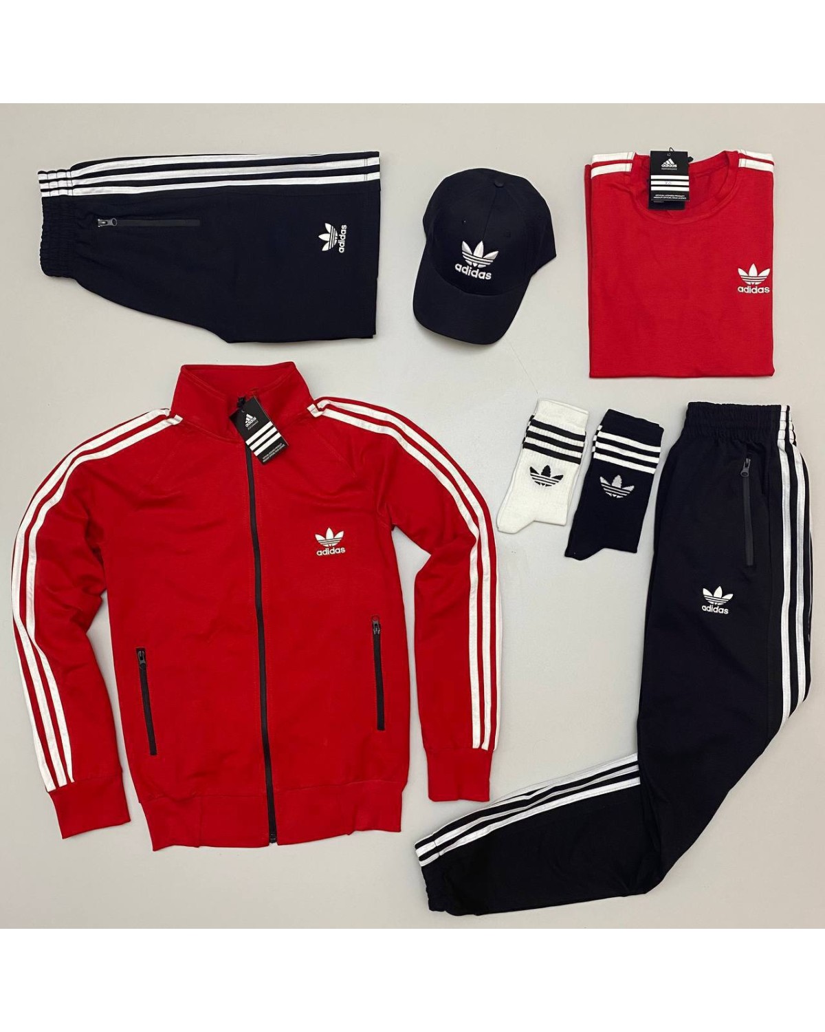 Комплект Adidas олімпійка червона х штани чорні/червоні х футболка червона х шорти чорні/червоні х кепка чорна/червона