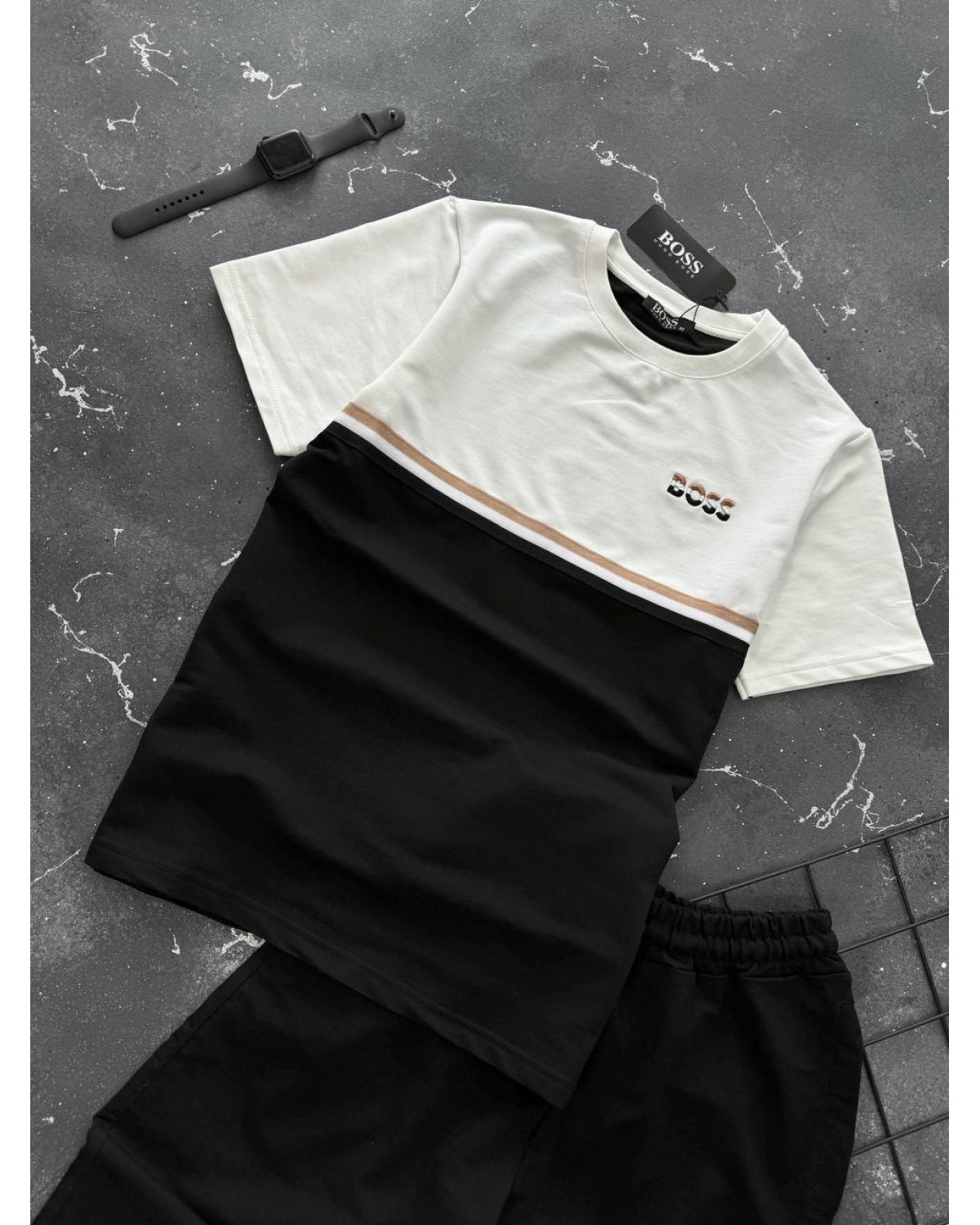 Костюм Hugo Boss біло - чорний