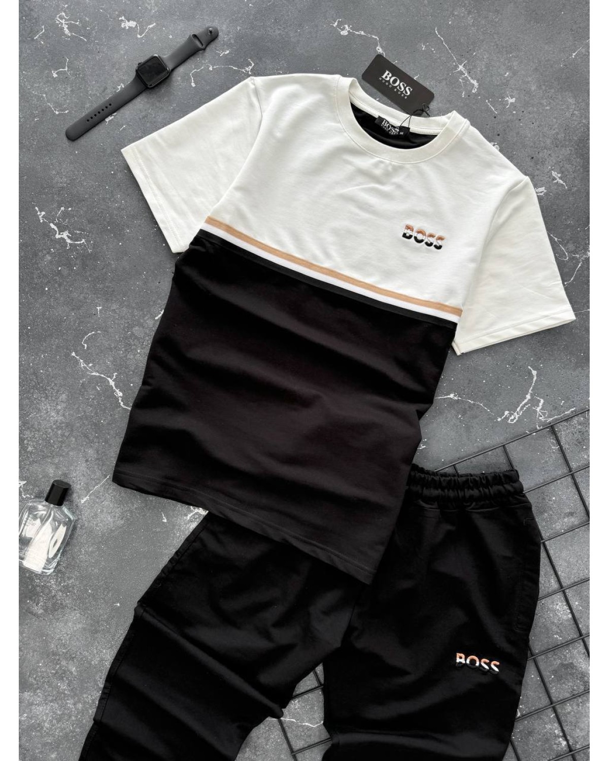 Костюм Hugo Boss біло - чорний