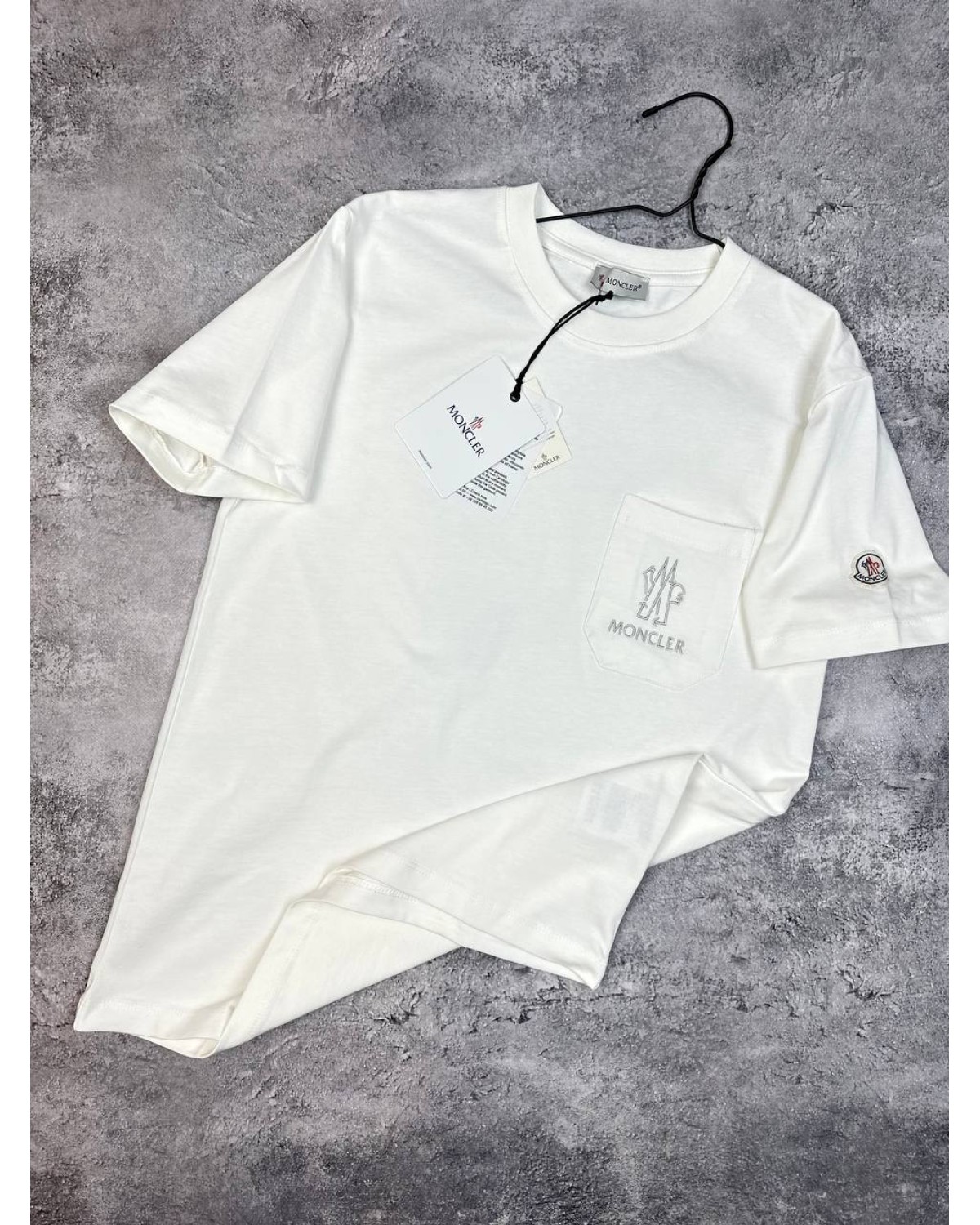 Футболка Moncler біла