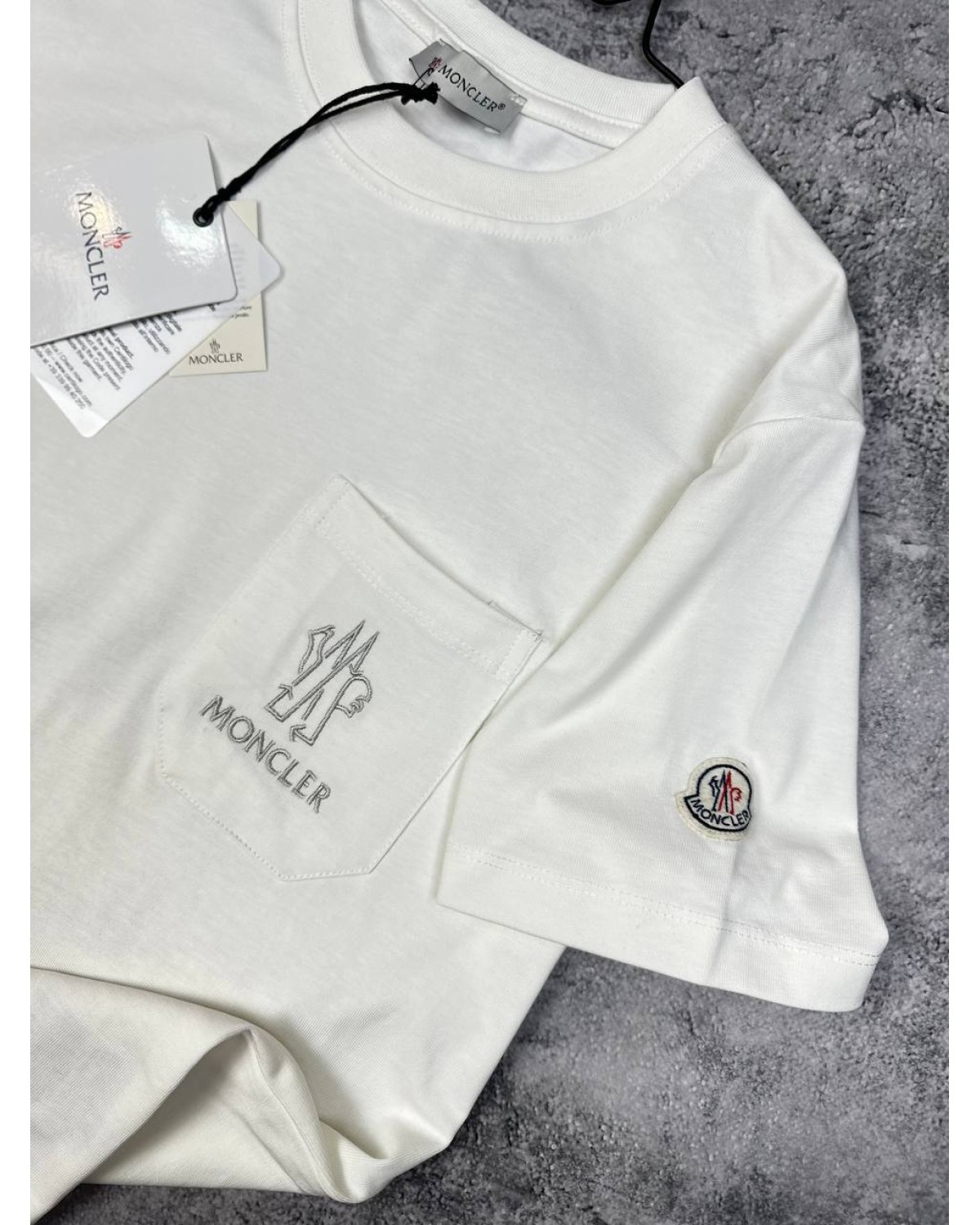 Футболка Moncler біла