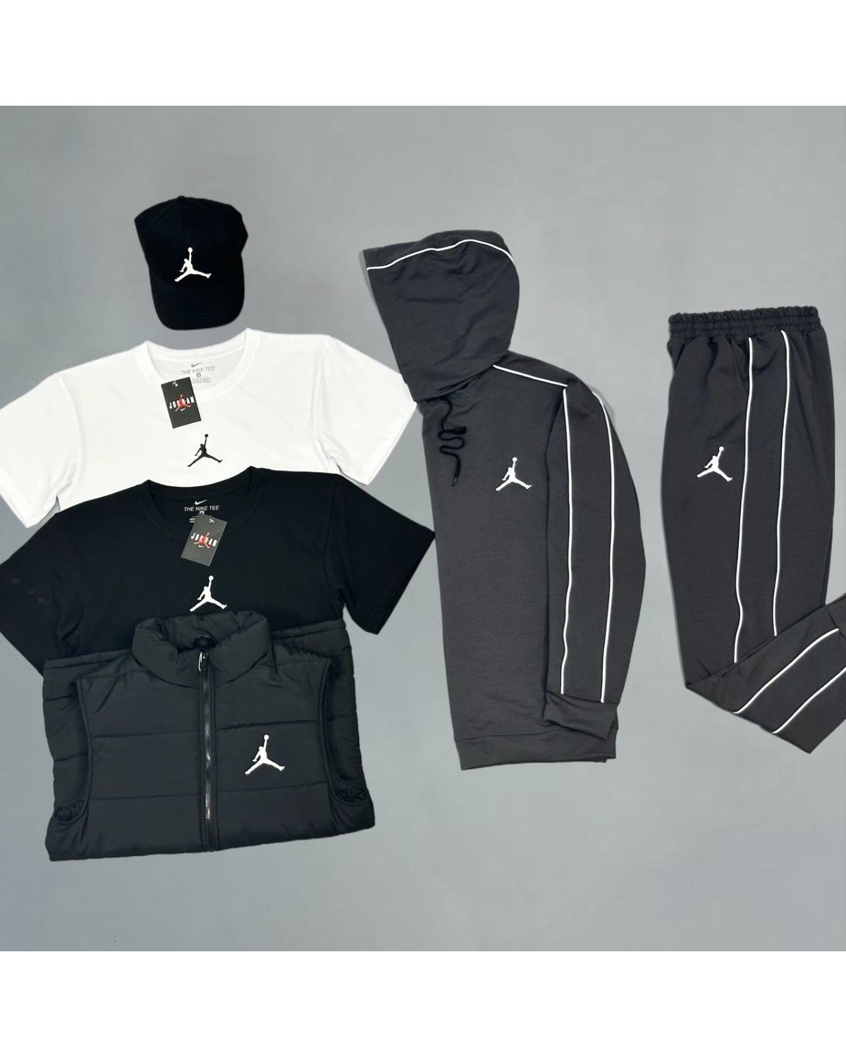 Комплект Air Jordan костюм сірий х футболка біла х футболка чорна х жилетка матова чорна х кепка чорна