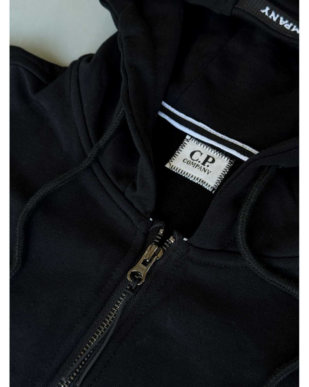 Зіп - худі C.P. Company чорне