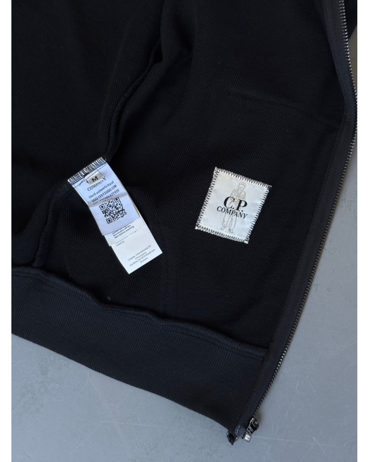 Зіп - худі C.P. Company чорне