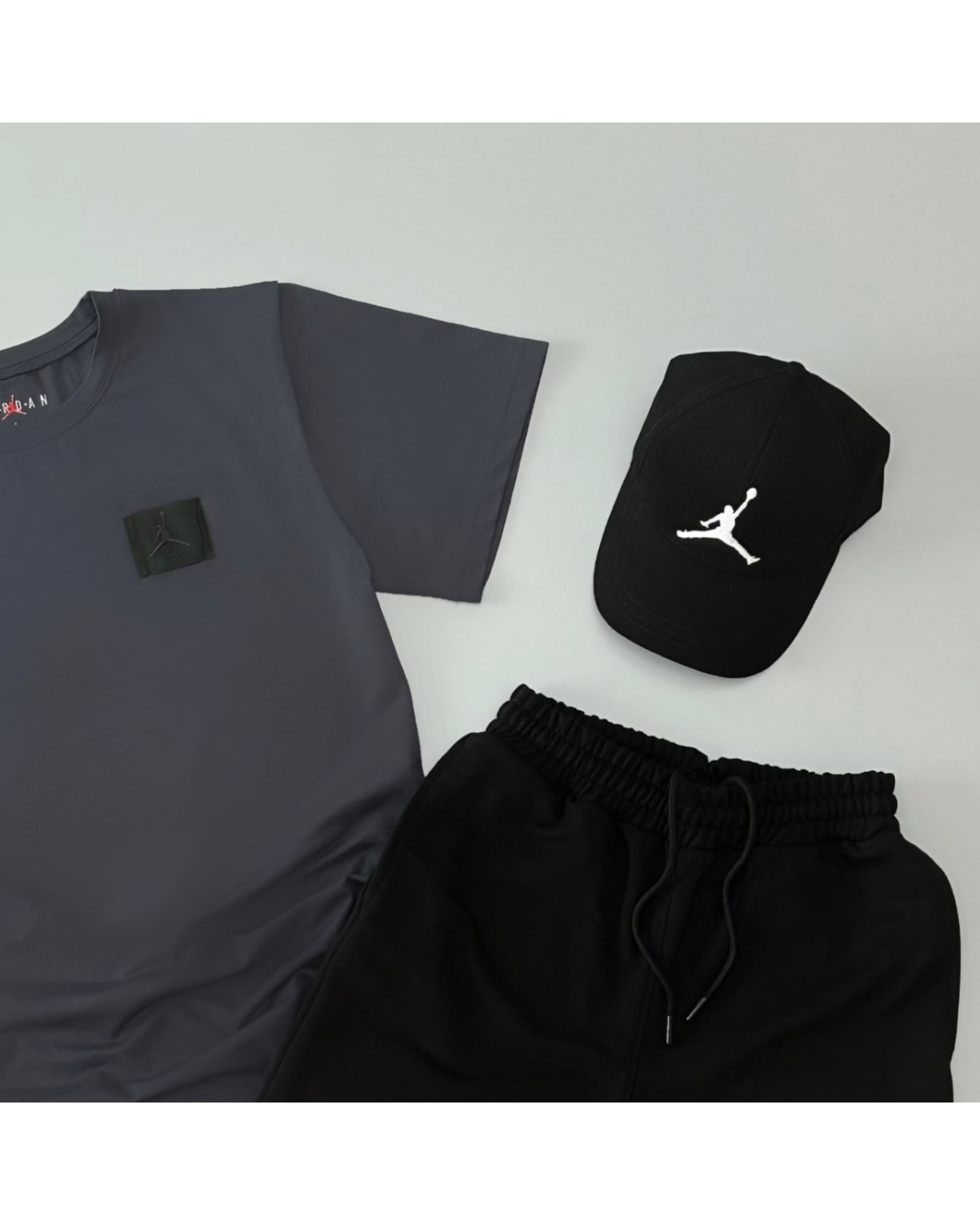 Комплект Air Jordan футболка графітова х шорти чорні х кепка чорна
