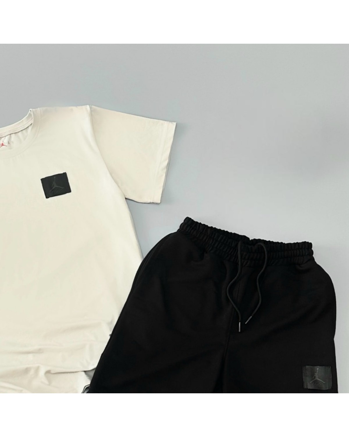 Комплект Air Jordan футболка молочна х шорти чорні х кепка чорна