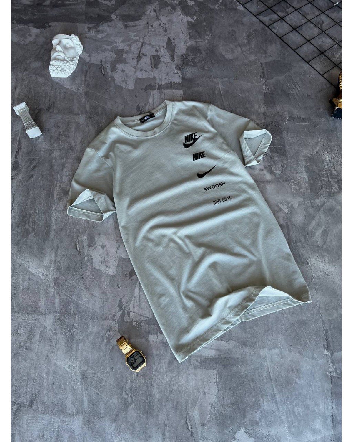 Футболка Nike сіра