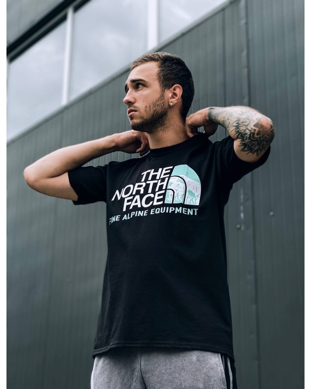 Футболка The North Face чорна