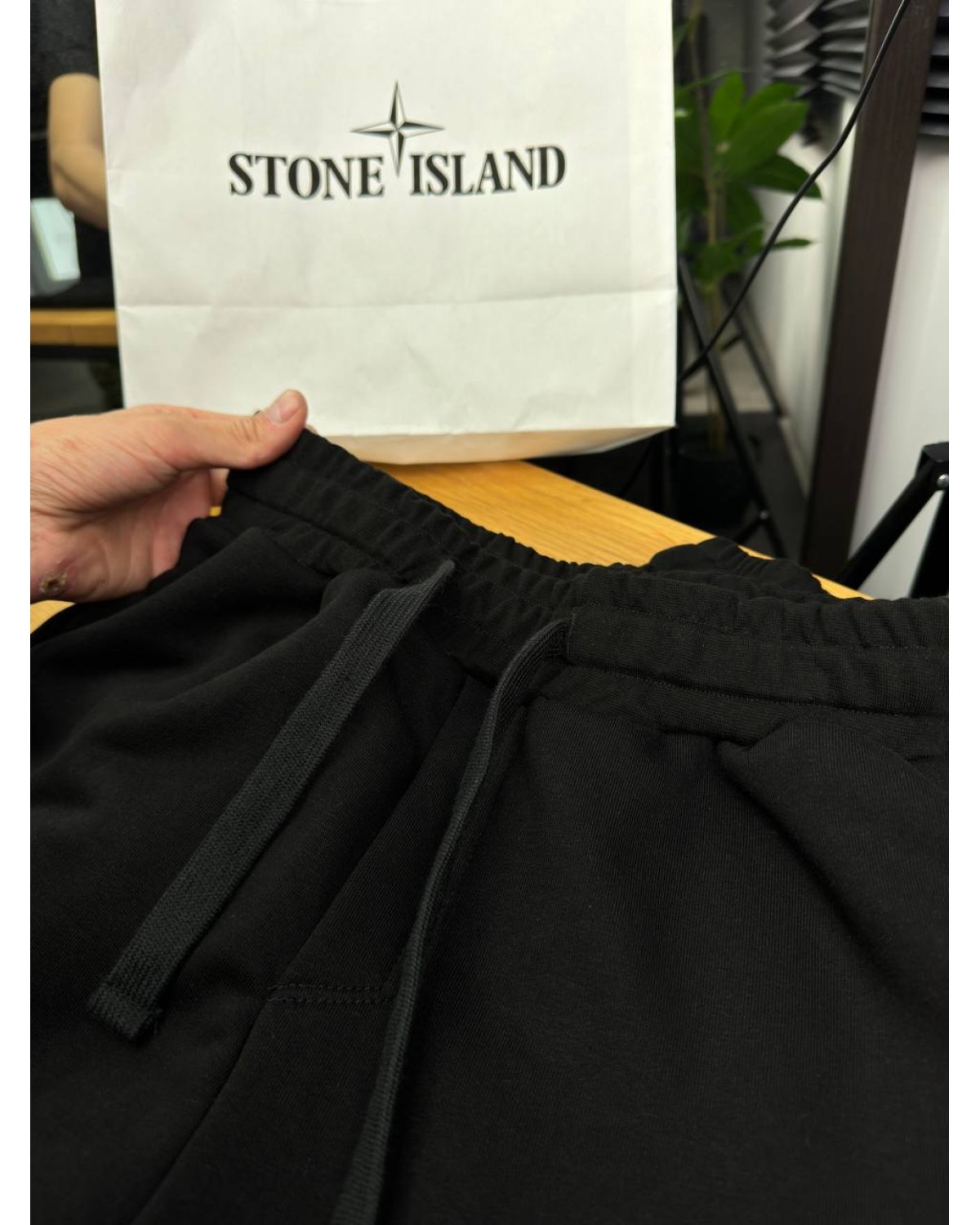 Шорти котонові Stone Island чорні
