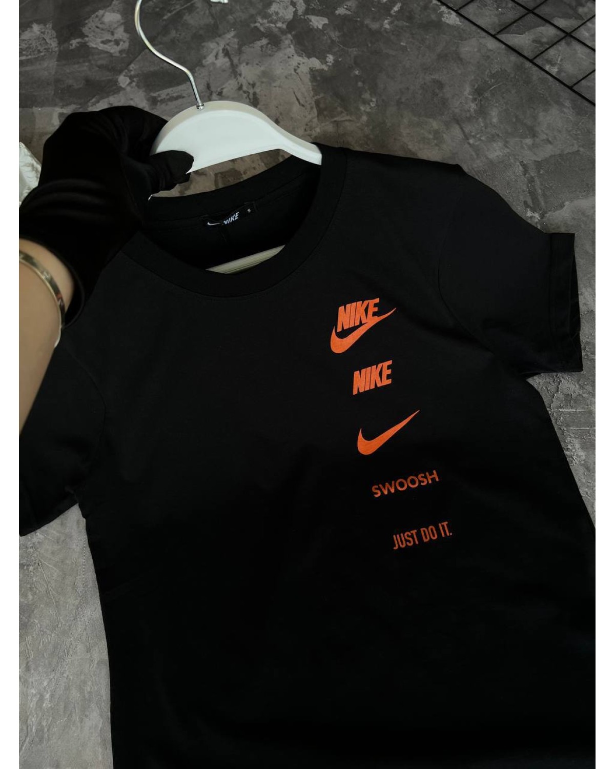 Футболка Nike чорна