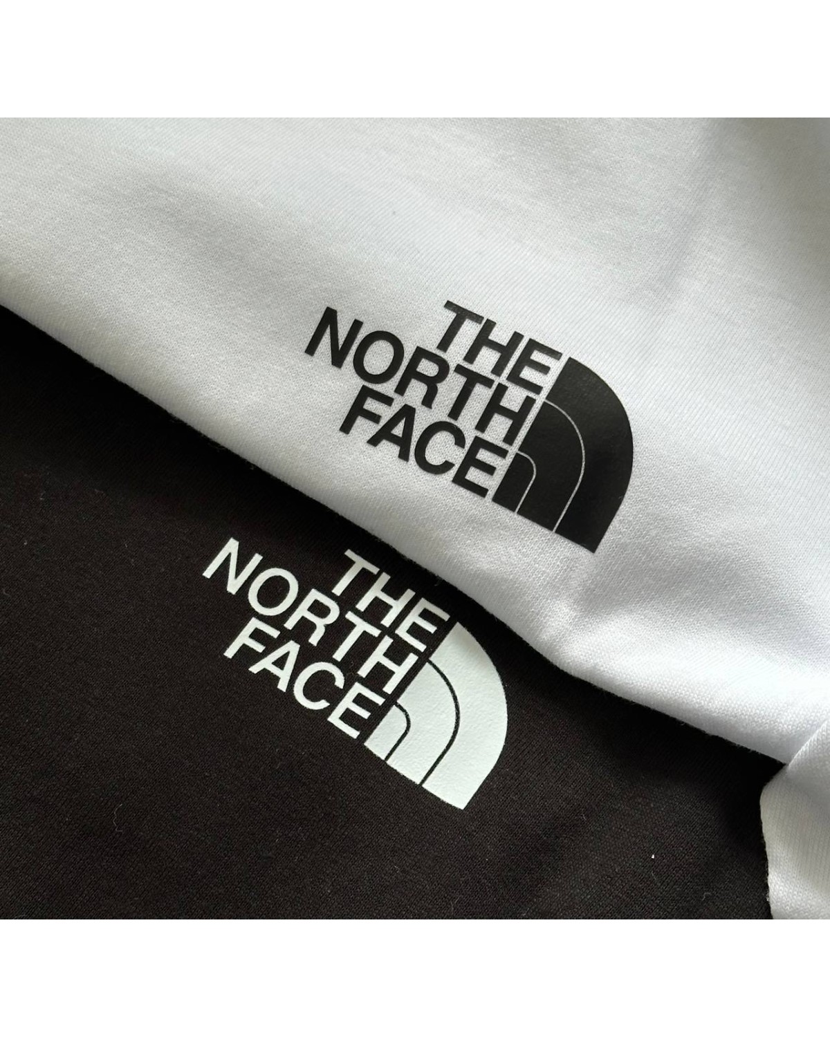 Футболка The North Face Multicolor