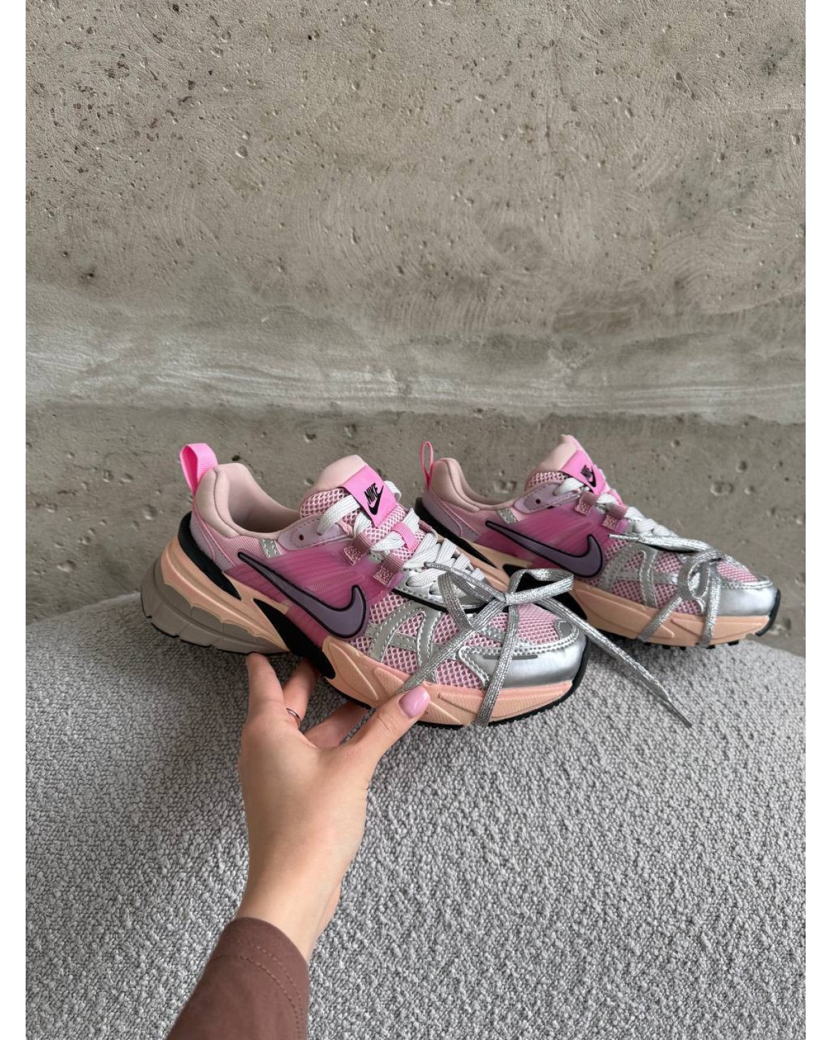 Nike V2K Run Pink