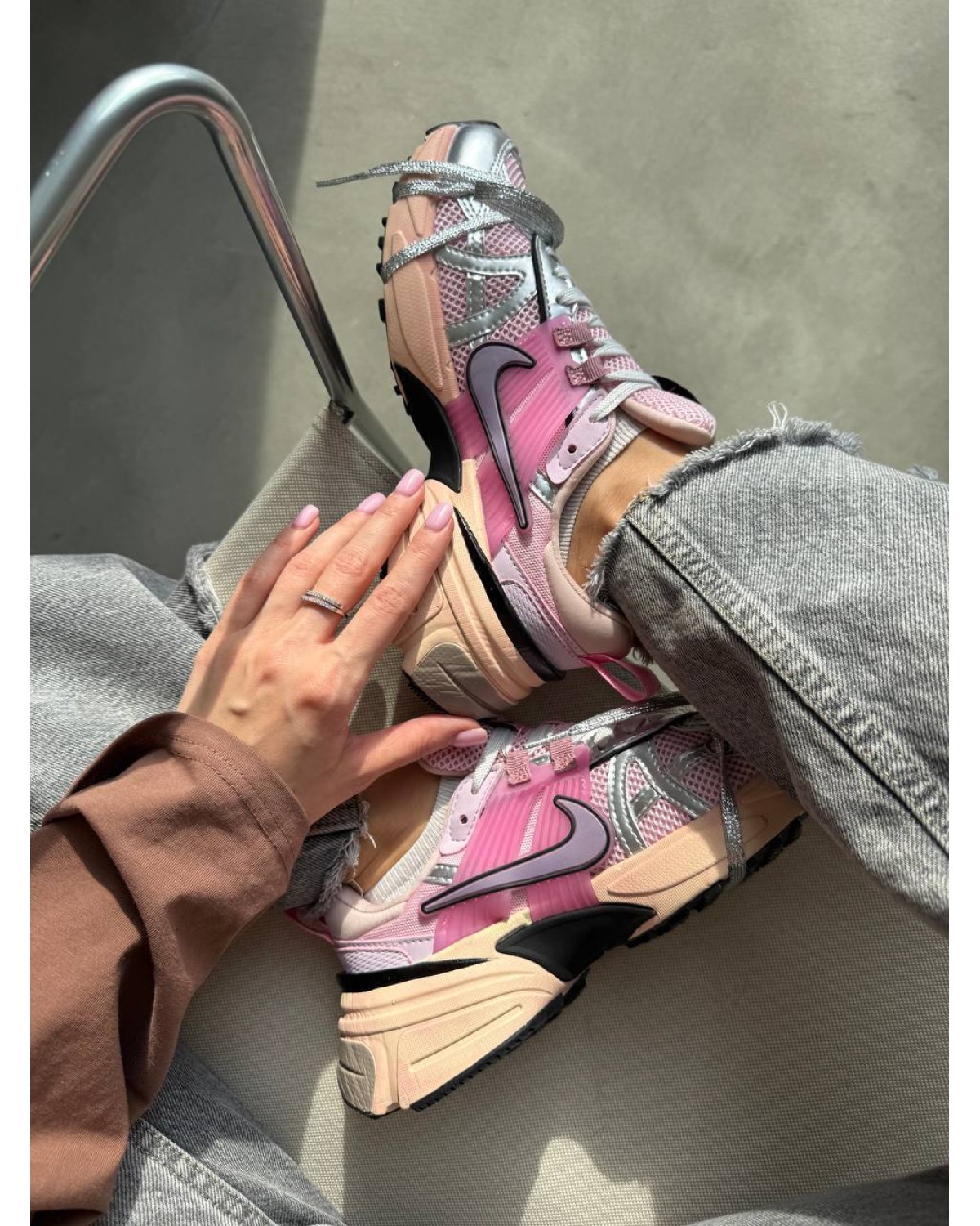 Nike V2K Run Pink