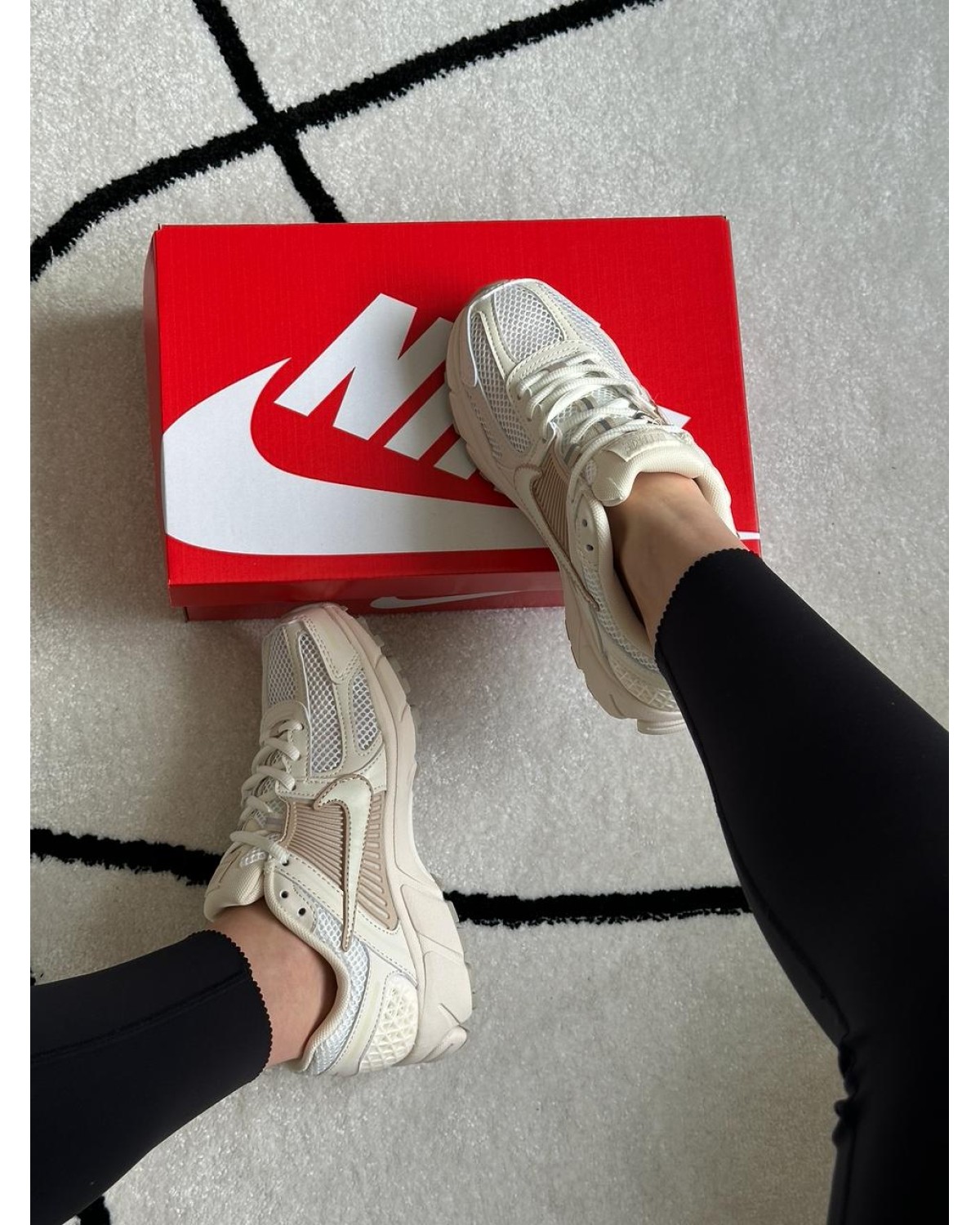 Nike Air Zoom Vomero 5 Sail Light Orewood Brown