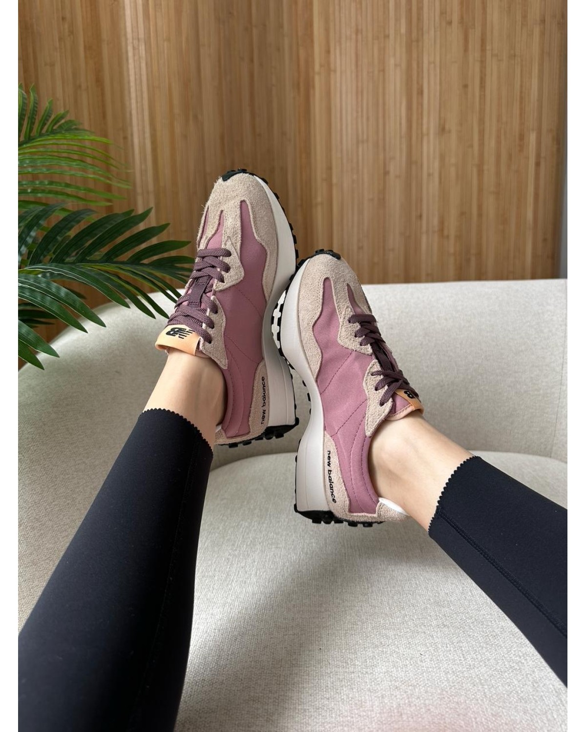 New Balance 327 Rosewood Licorice