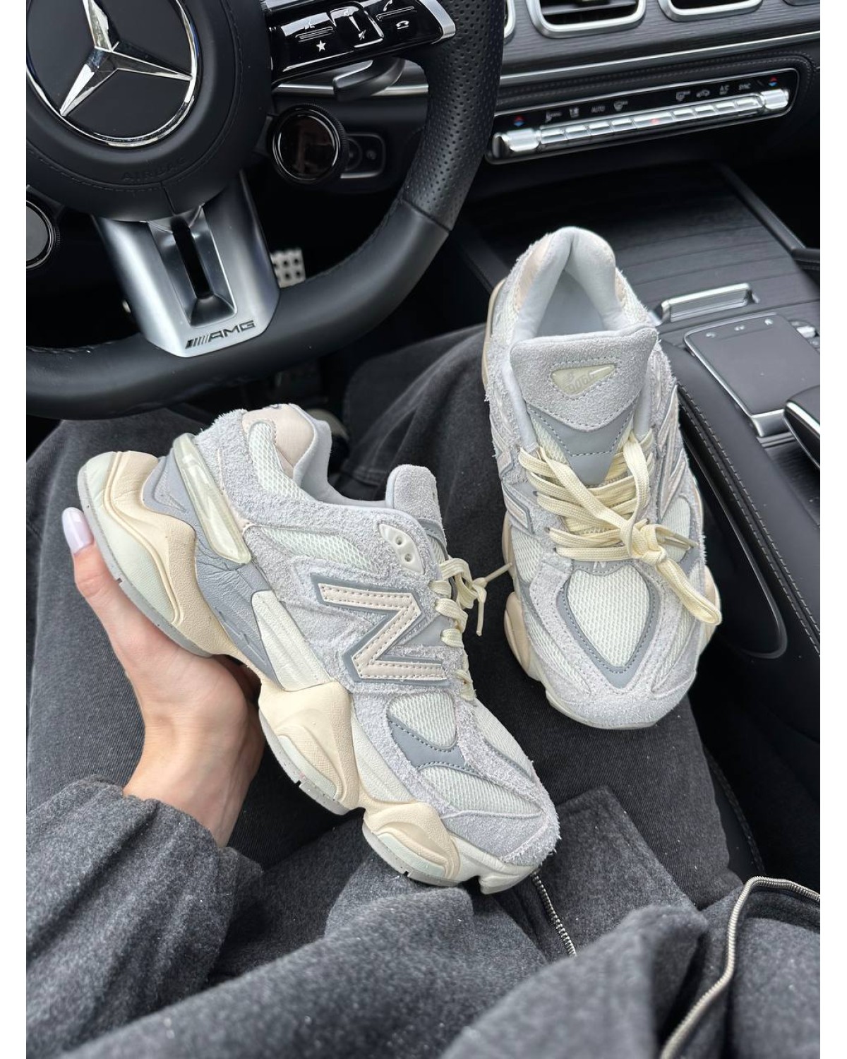 New Balance 9060 Grey / White