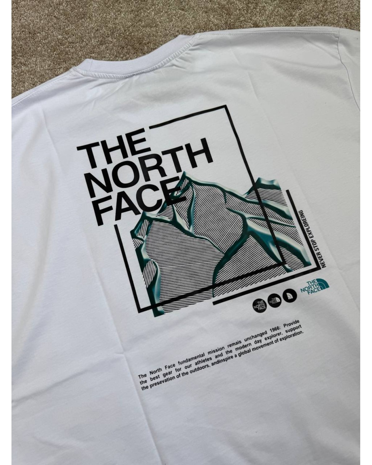 Футболка The North Face біла