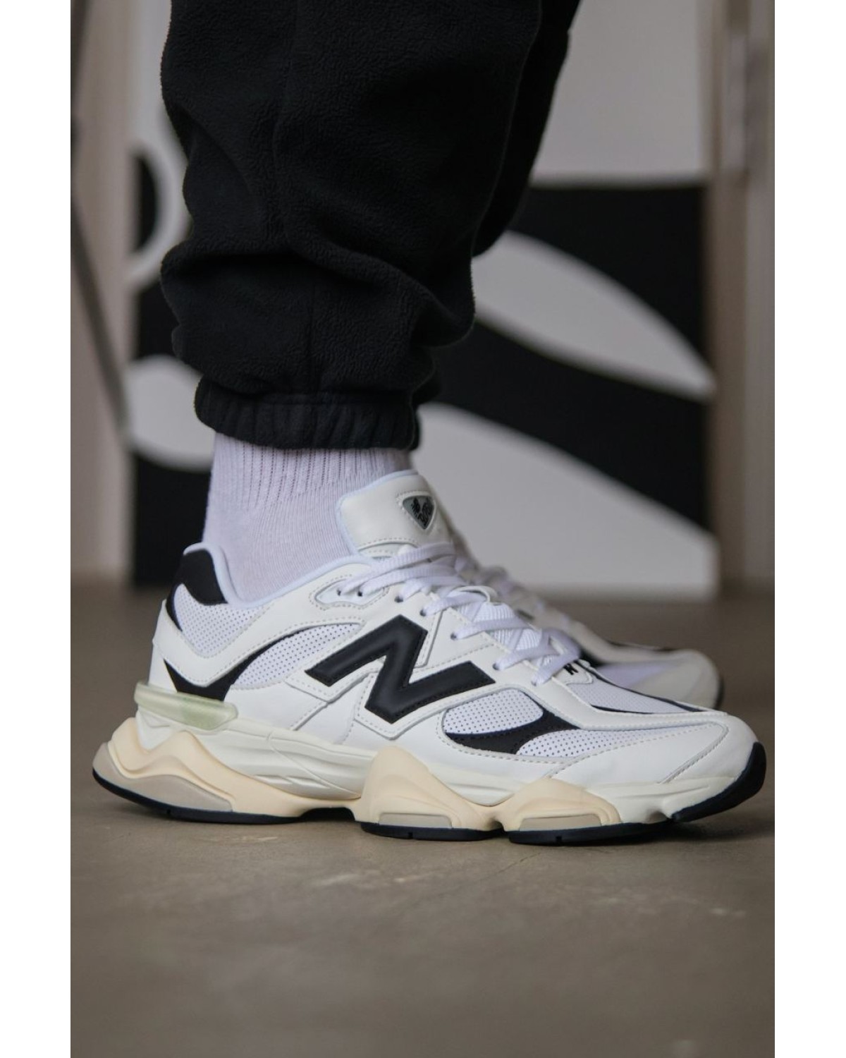 New Balance 9060 White/Black