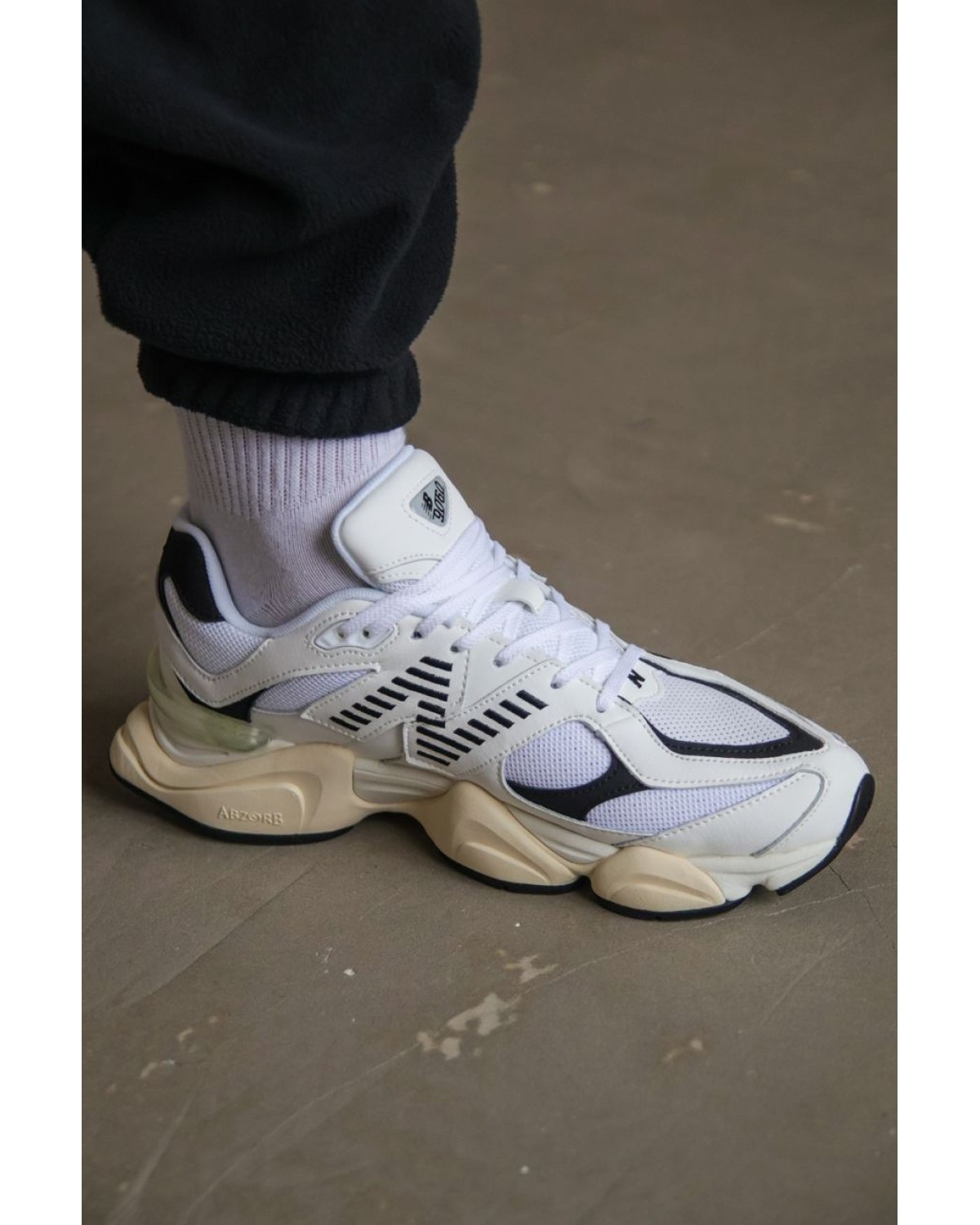 New Balance 9060 White/Black