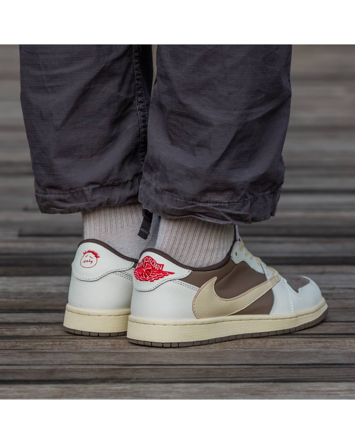 Air Jordan Retro 1 Low x Travis Scott  OG “Revers Mocha”