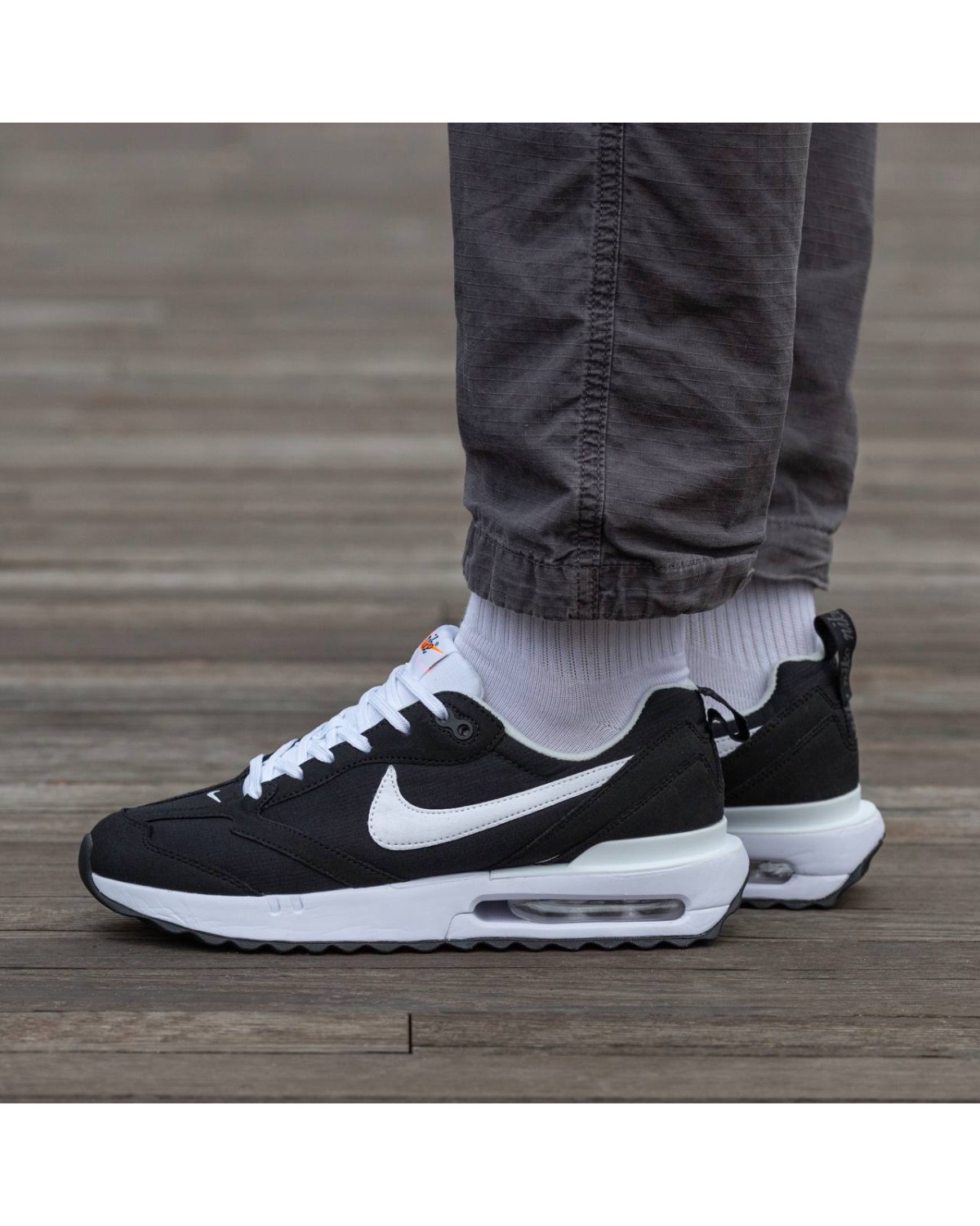 Nike Air Max Dawn Black White