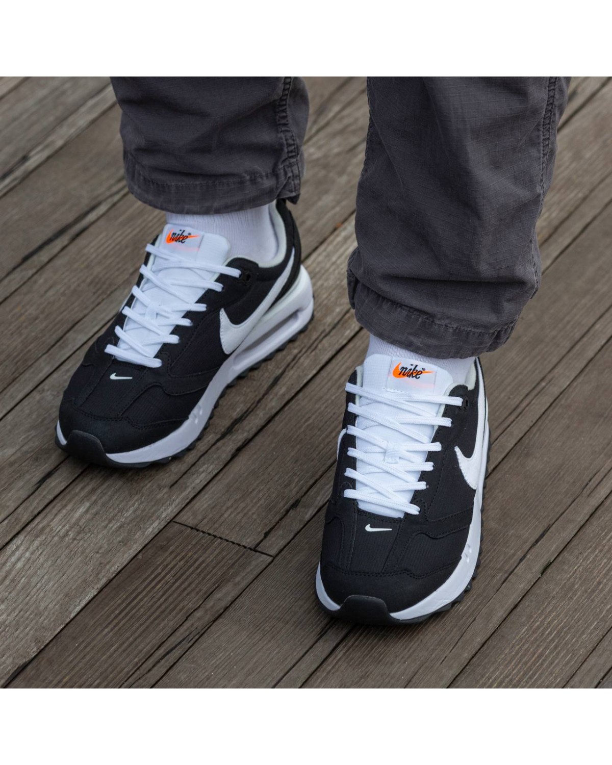 Nike Air Max Dawn Black White
