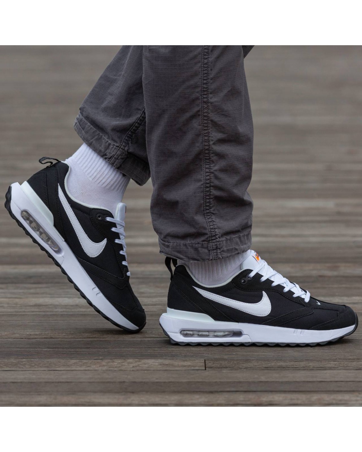 Nike Air Max Dawn Black White