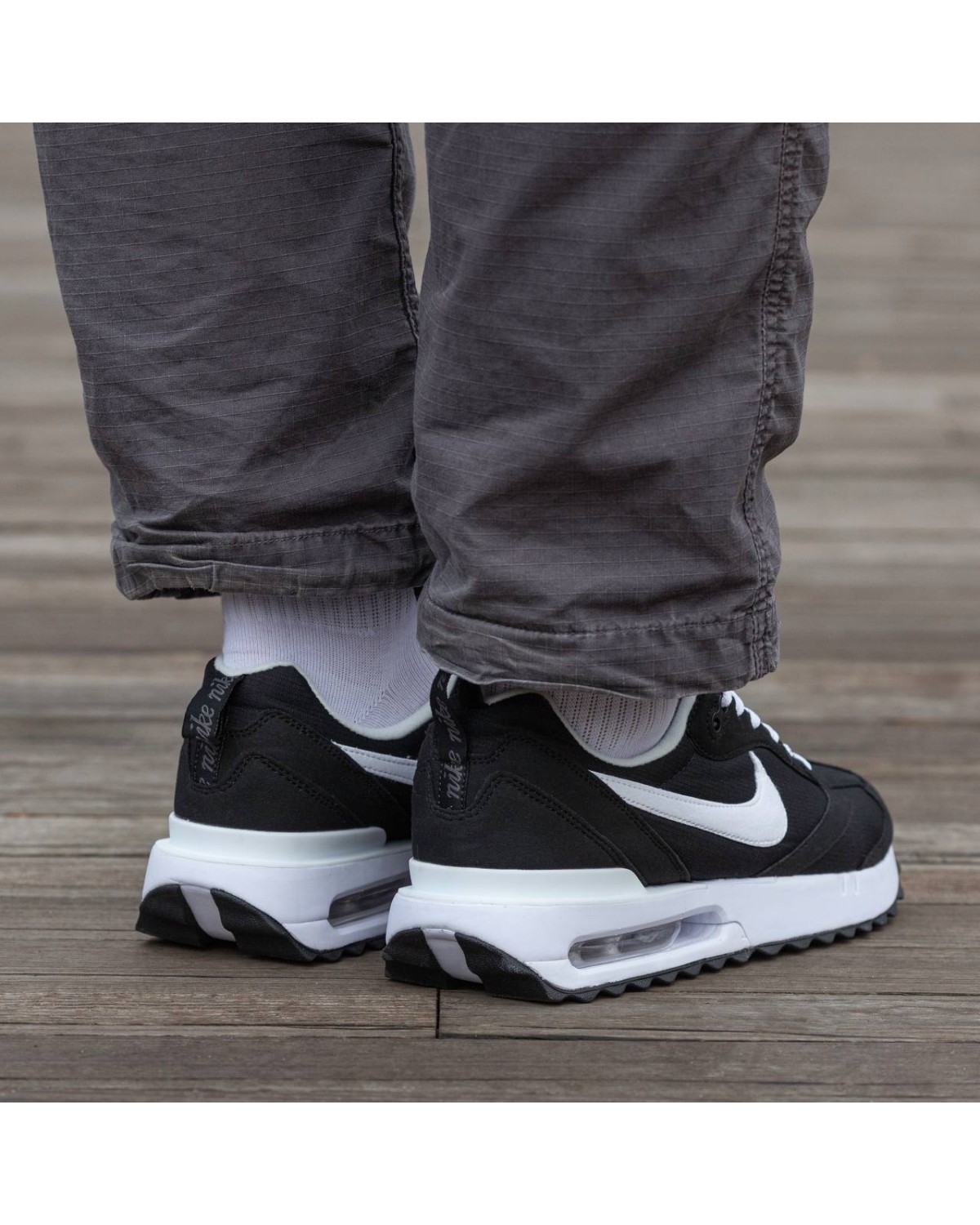 Nike Air Max Dawn Black White