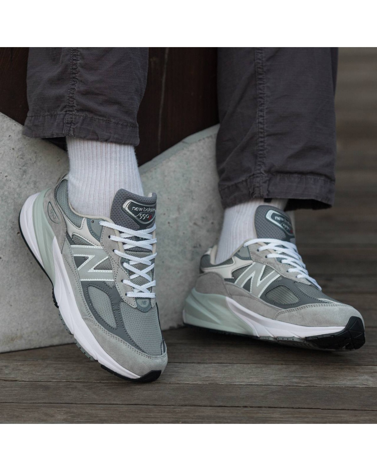 New Balance  990 v6 White\Grey