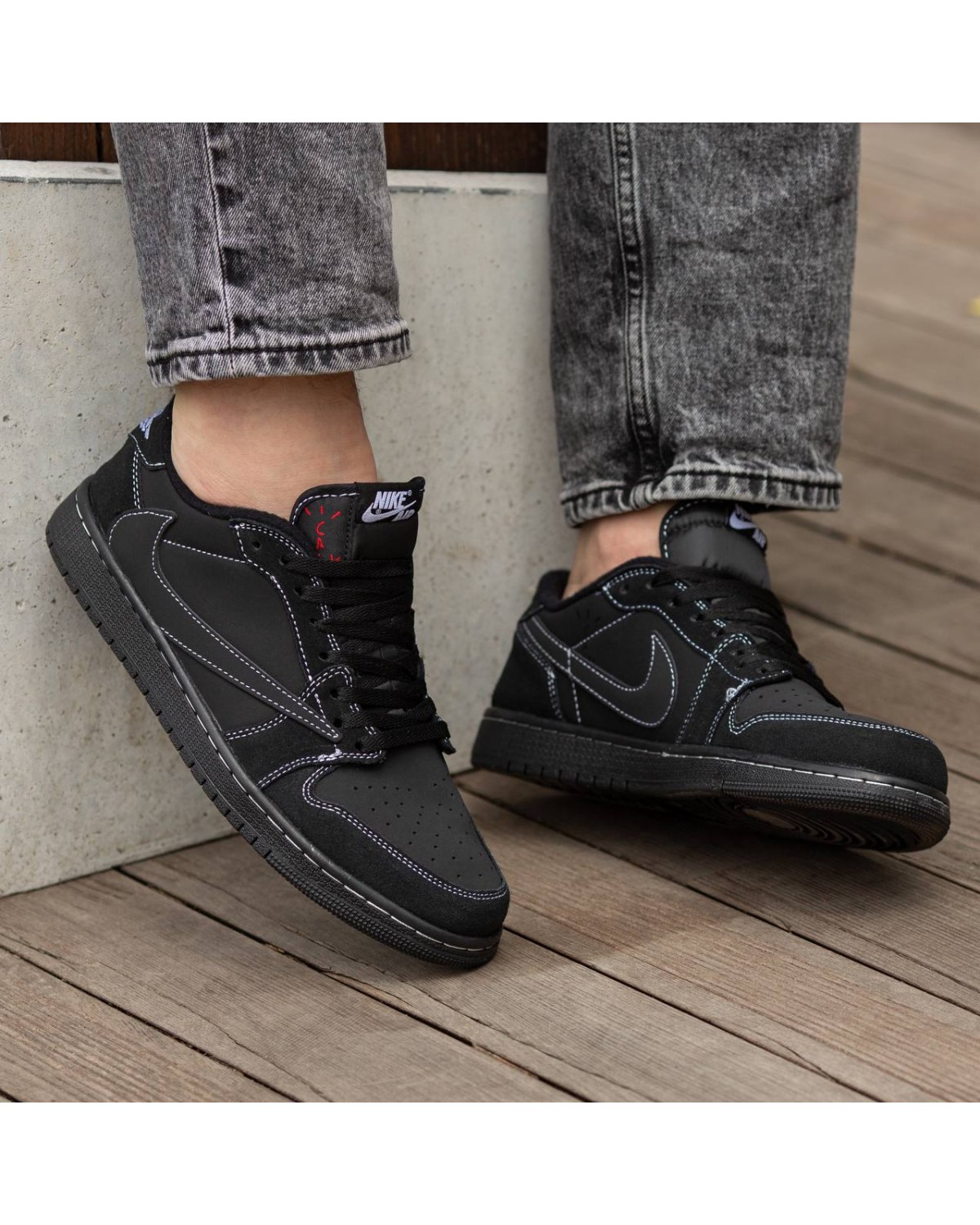 Nike Air Jordan Retro 1 Low x Travis Scott
