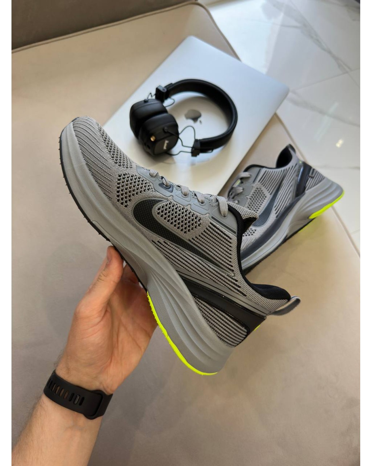 Nike Zoom Winflo Grey Lime