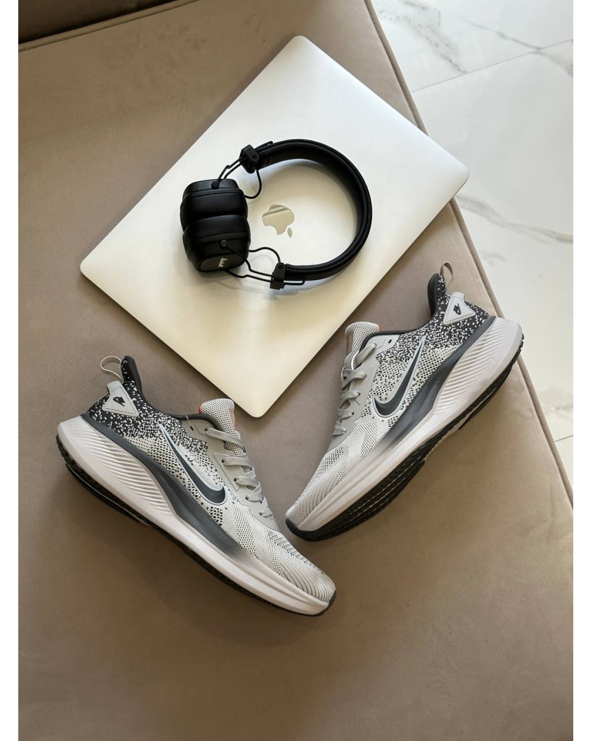 Nike Zoom Light Grey