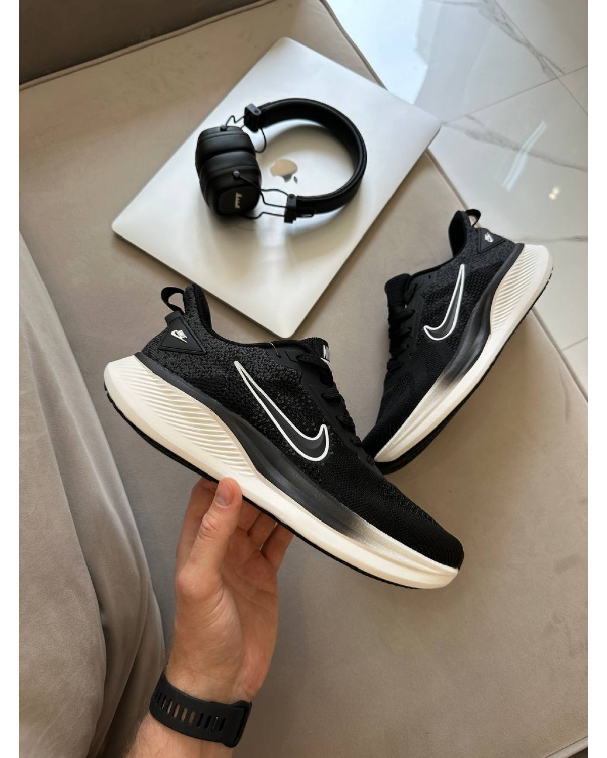 Nike Zoom Black White
