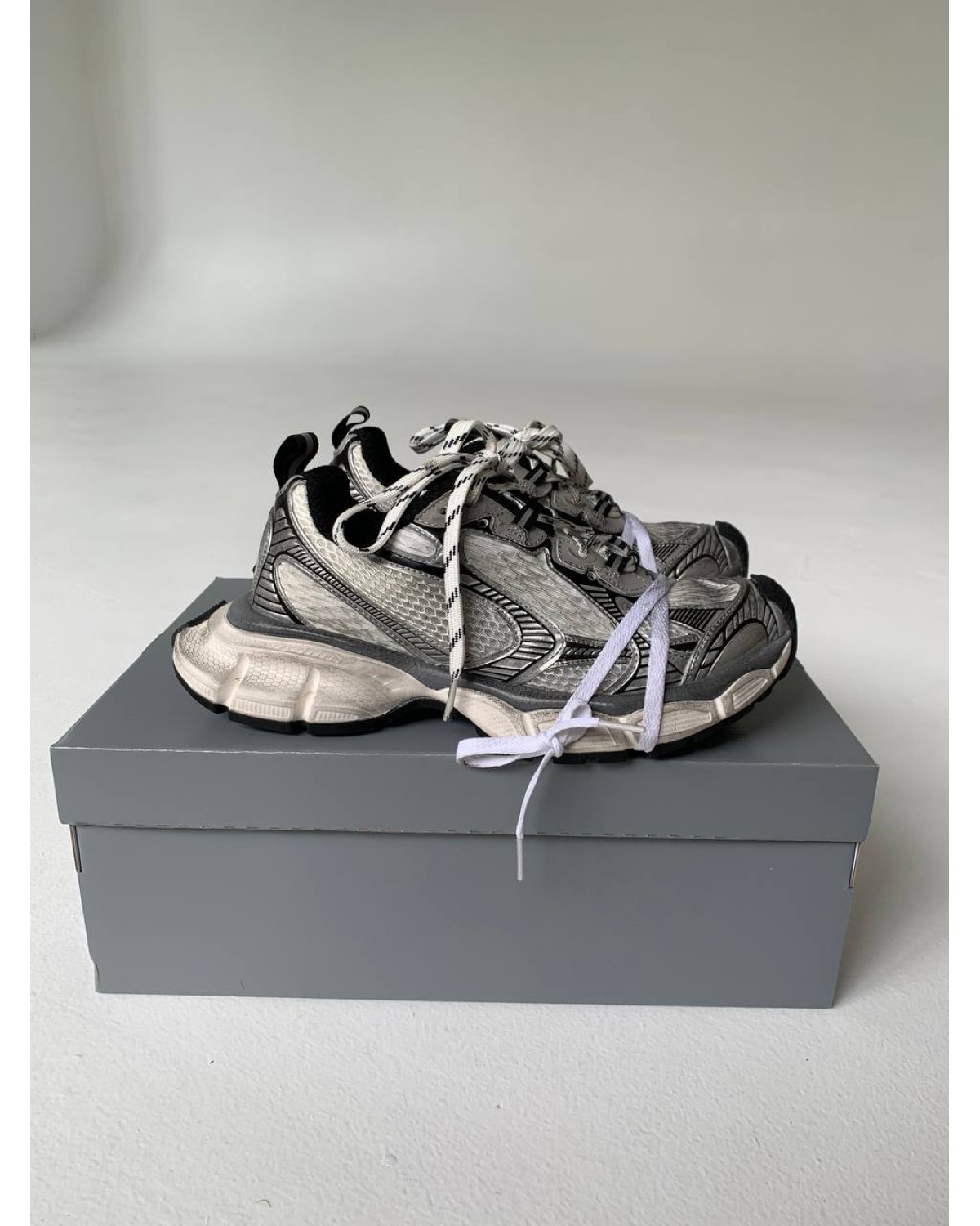 Balenciaga 3XL Silver/Grey