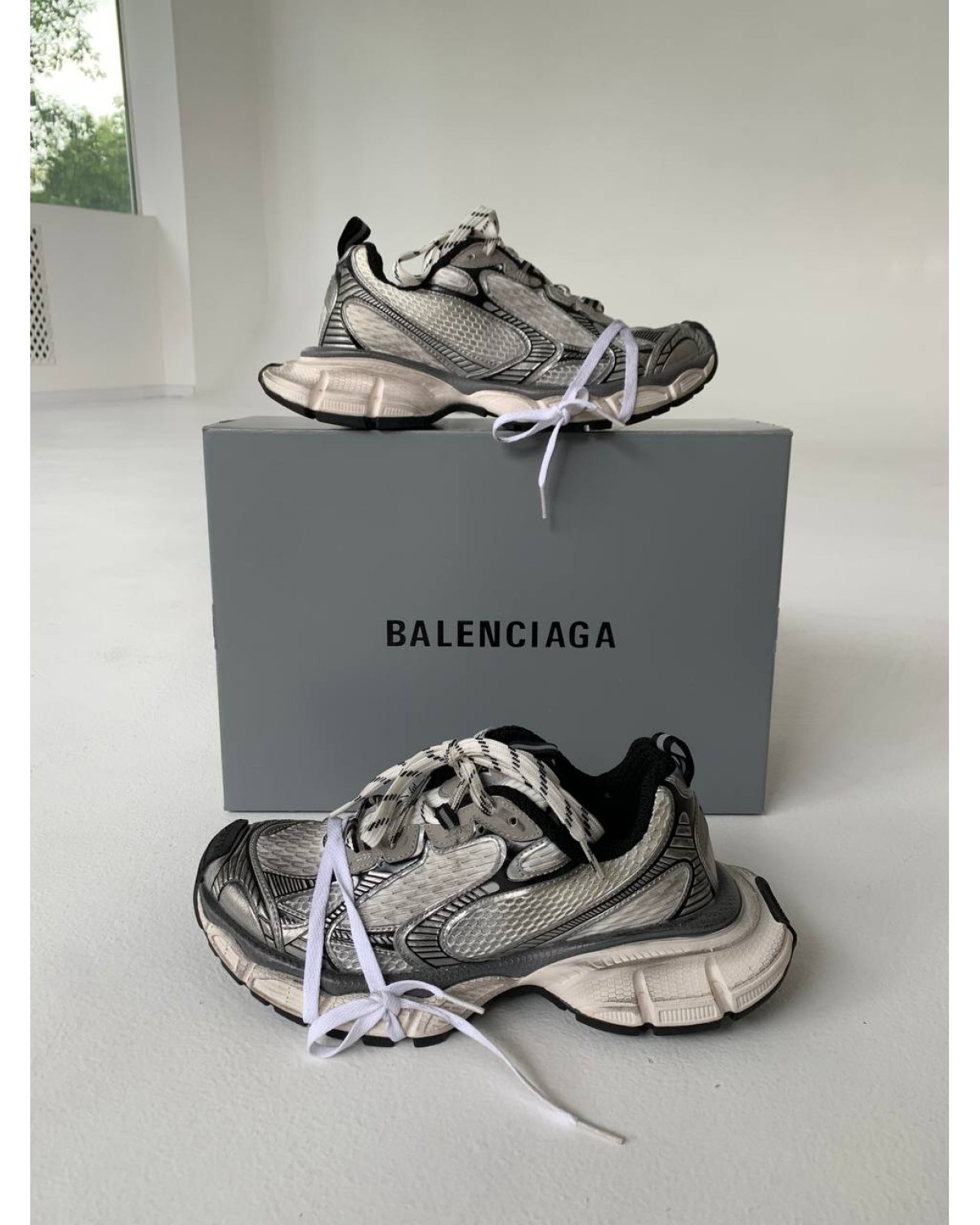 Balenciaga 3XL Silver/Grey