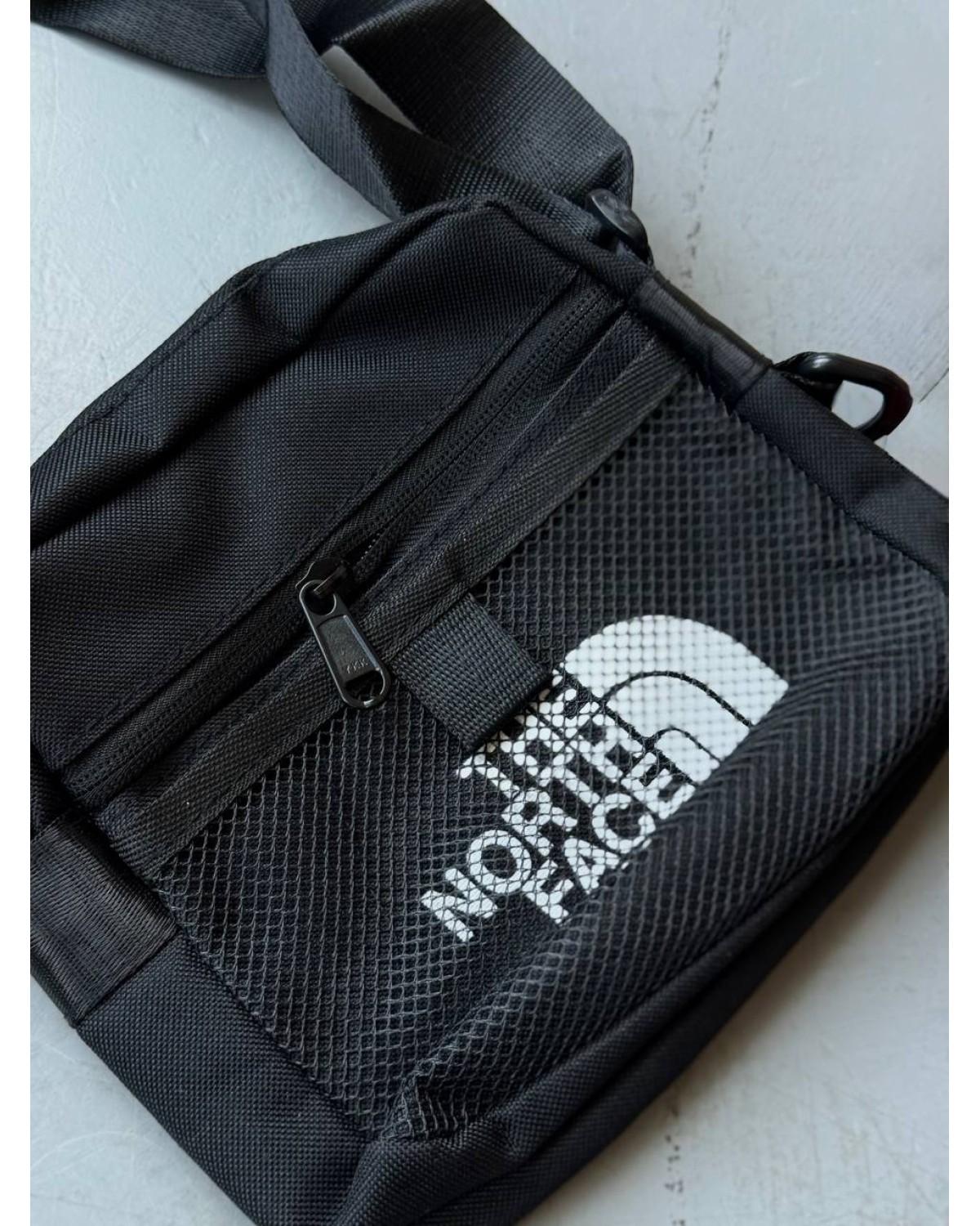 Месенджер TNF із сіткою