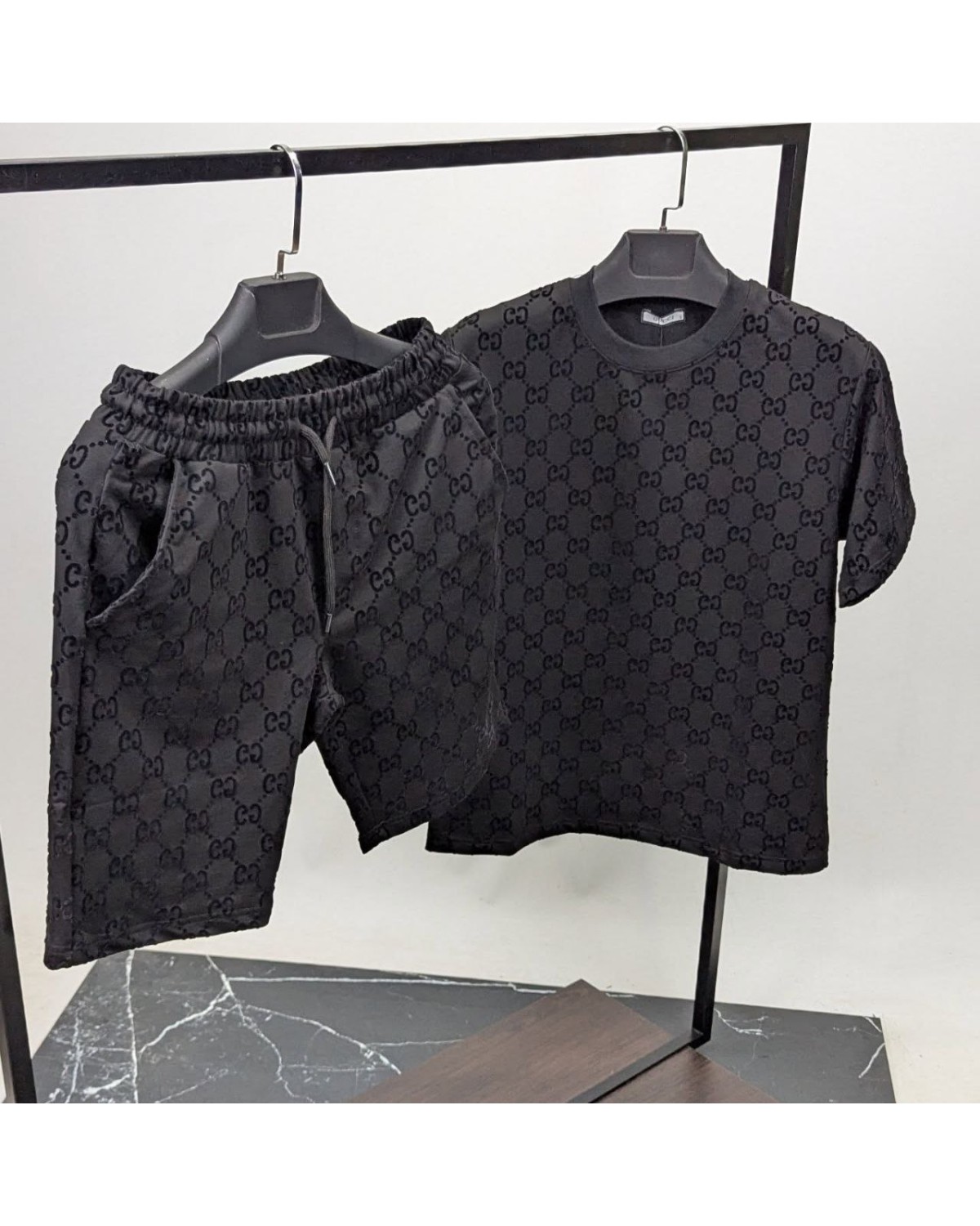 Літній костюм Gucci