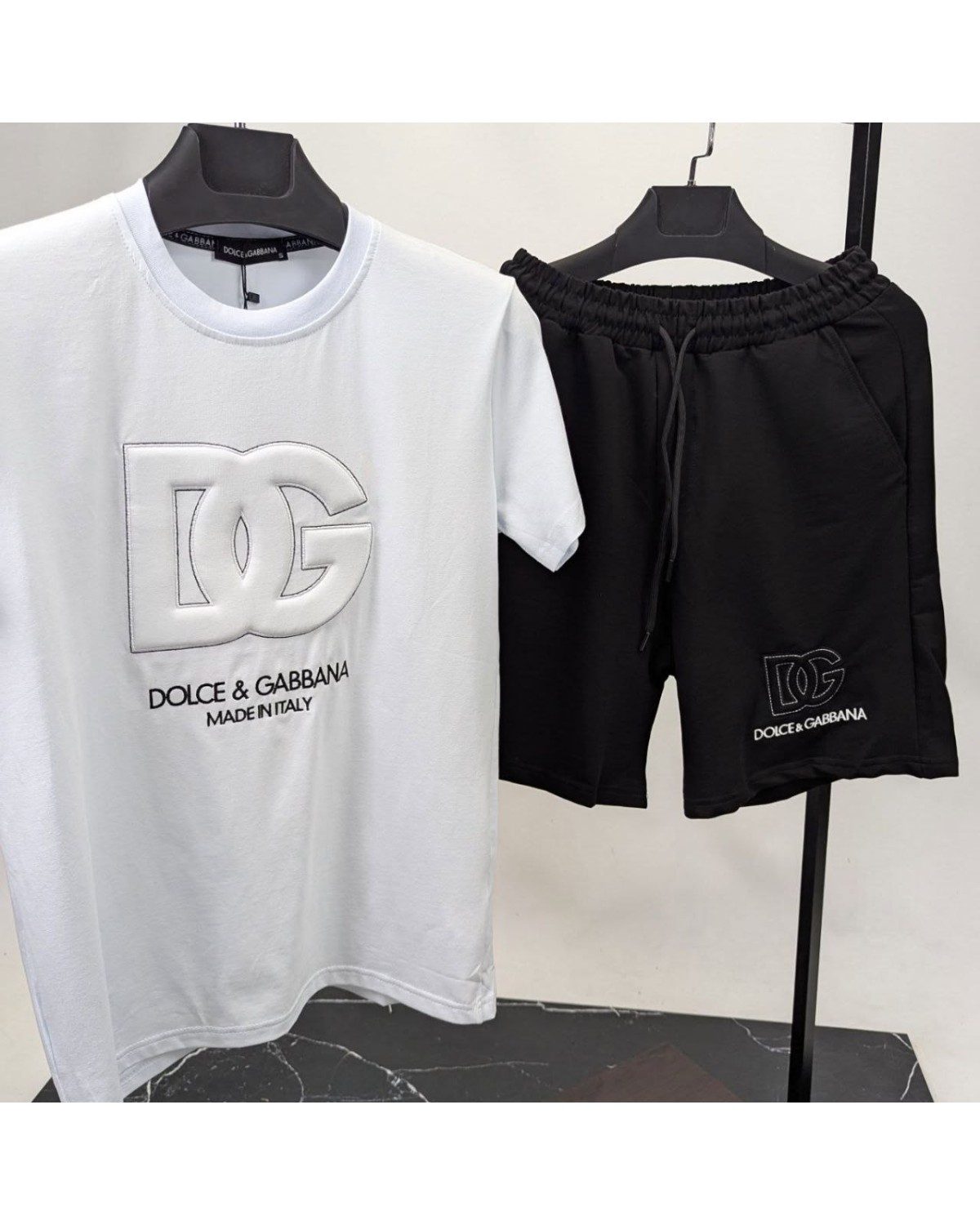 Літній костюм Dolce Gabbana
