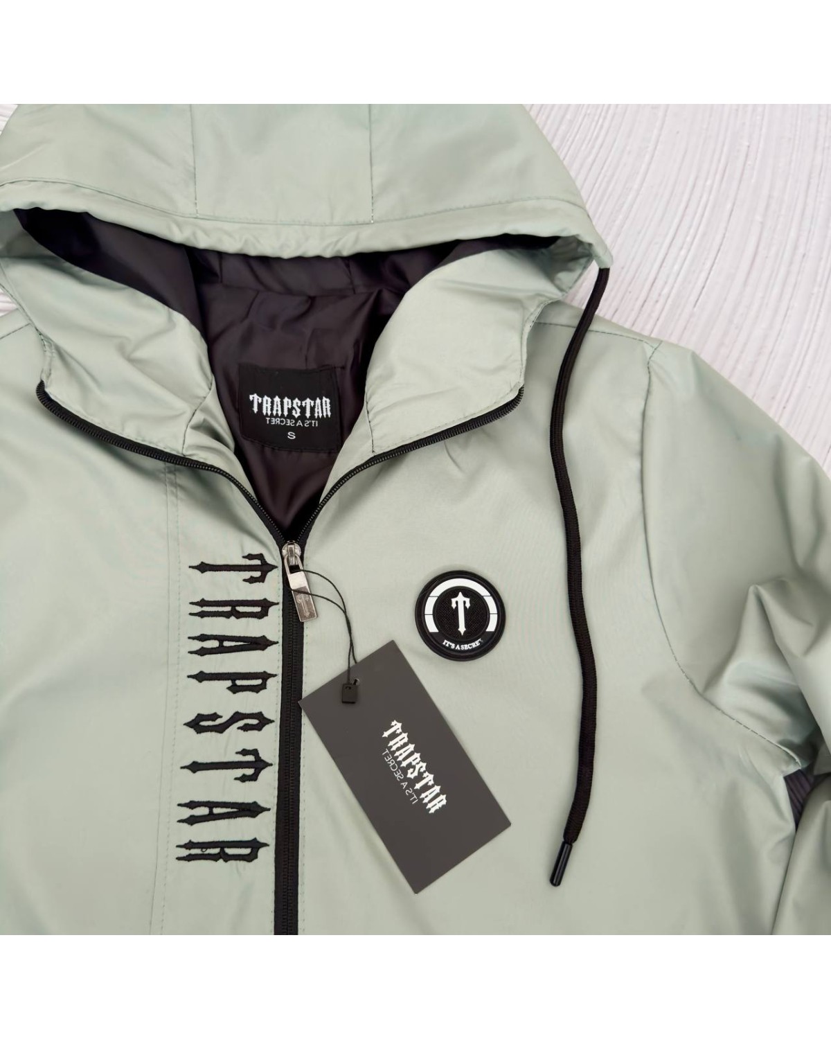 Вітрівка Trapstar