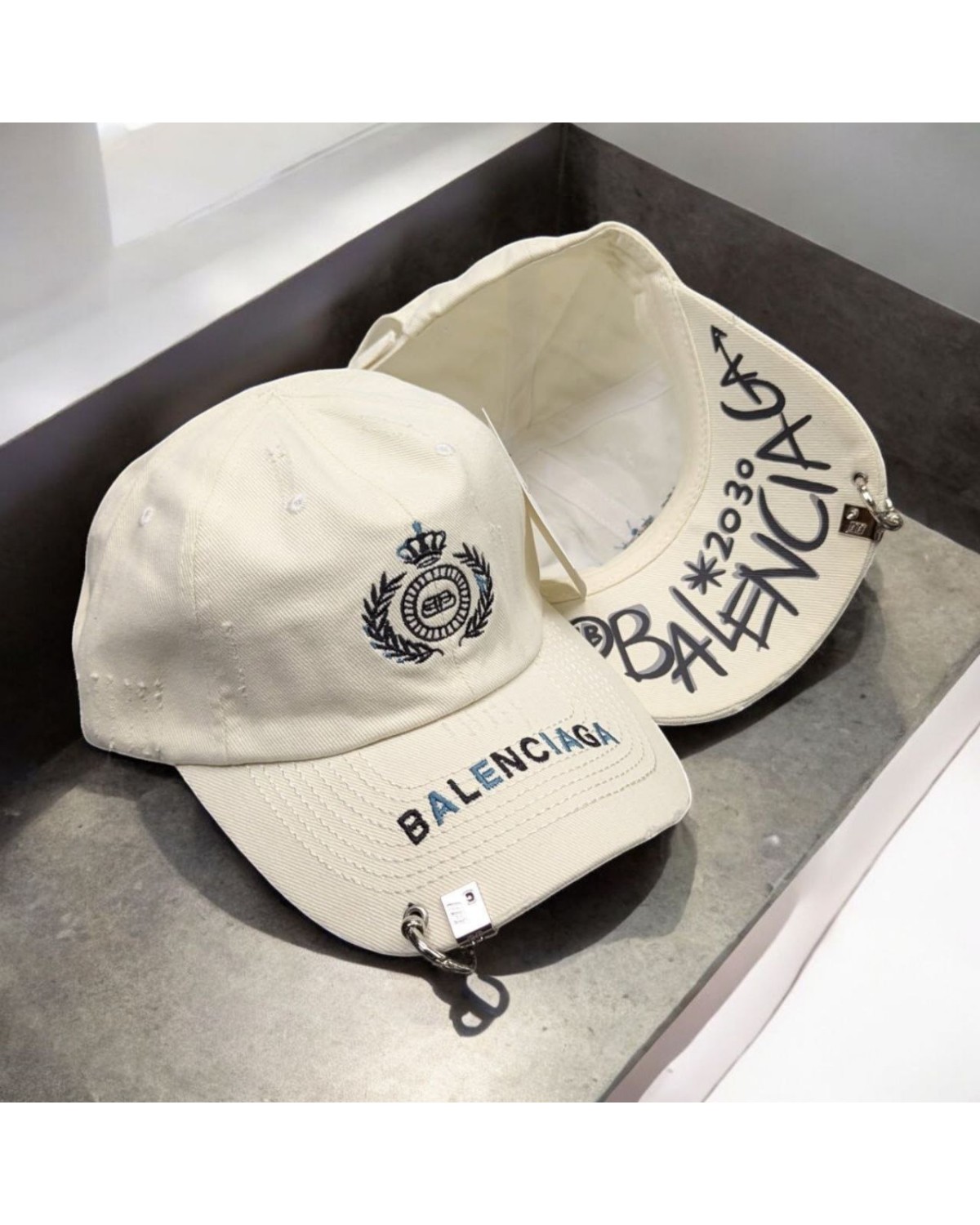 Кепка Balenciaga