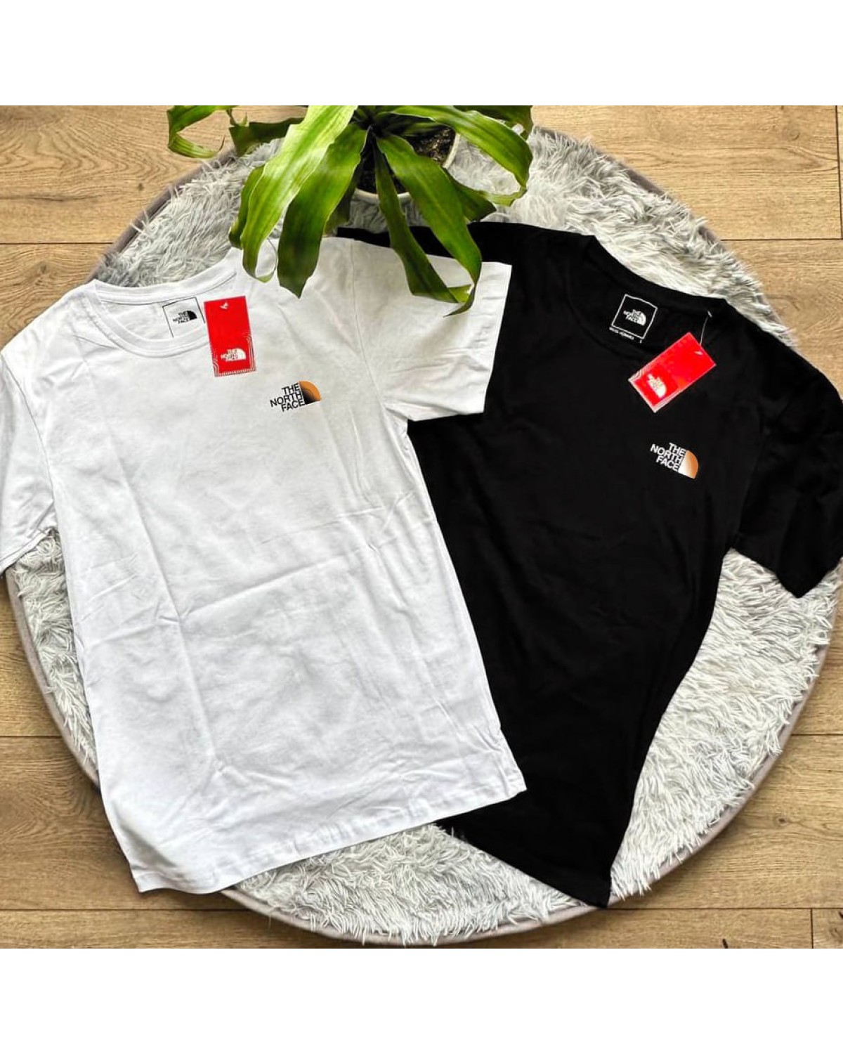 Футболка The North Face OrangeBox