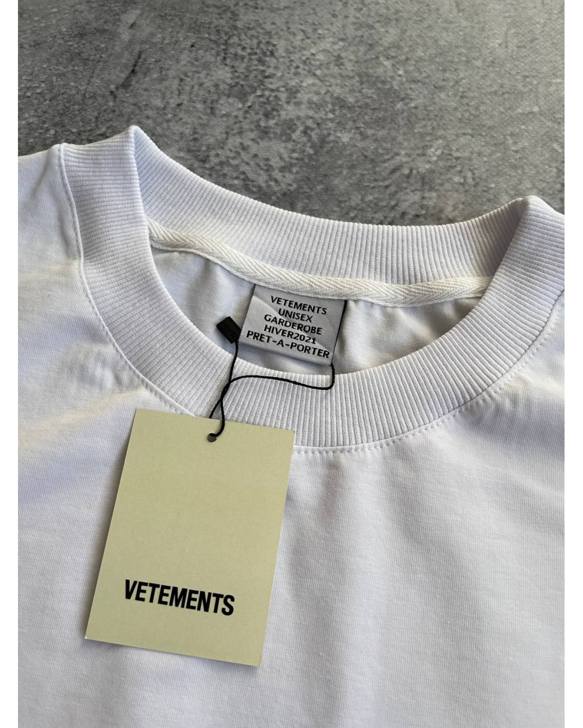Футболка Vetements