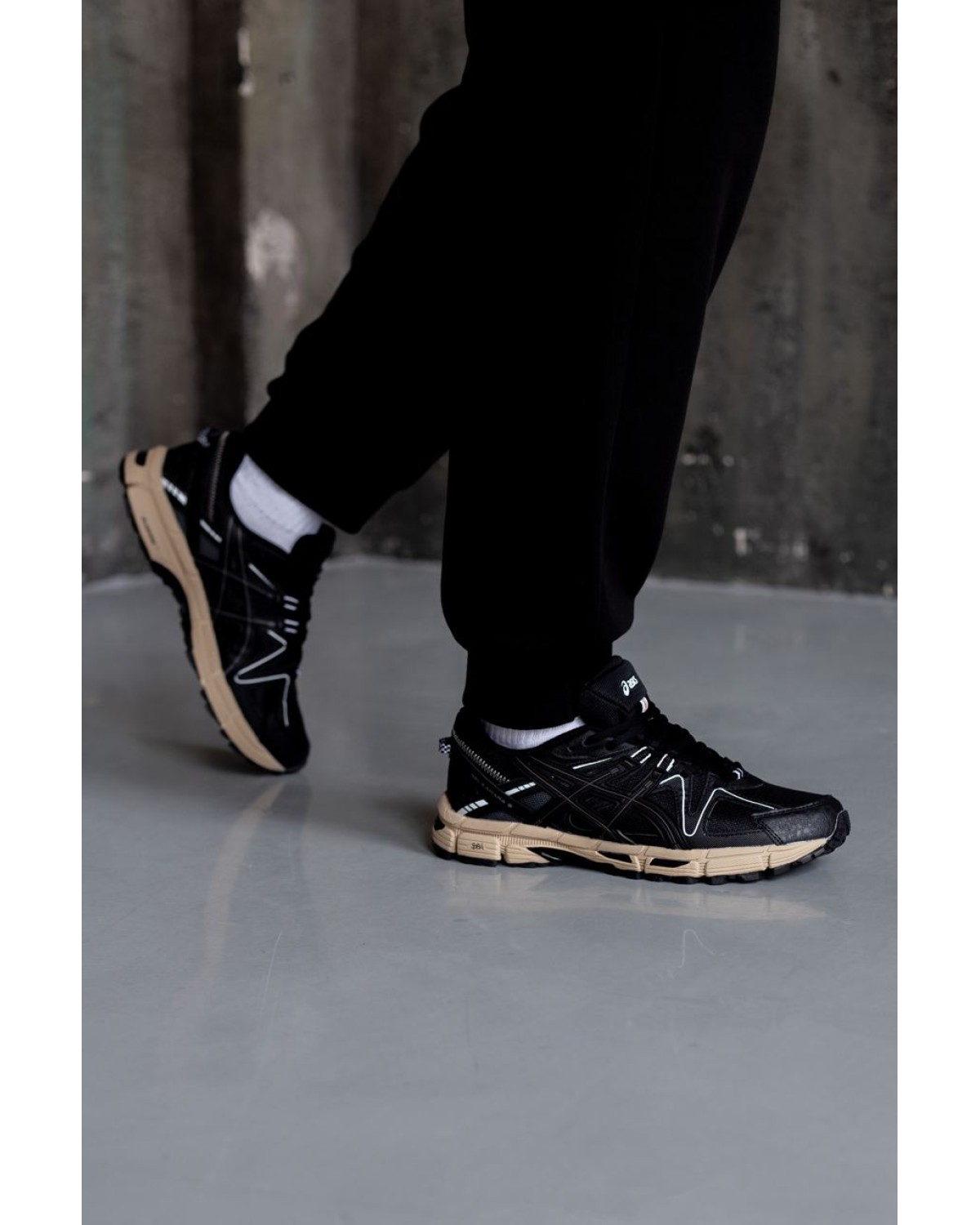 Asics Gel-Kahana 8 Black/Beige