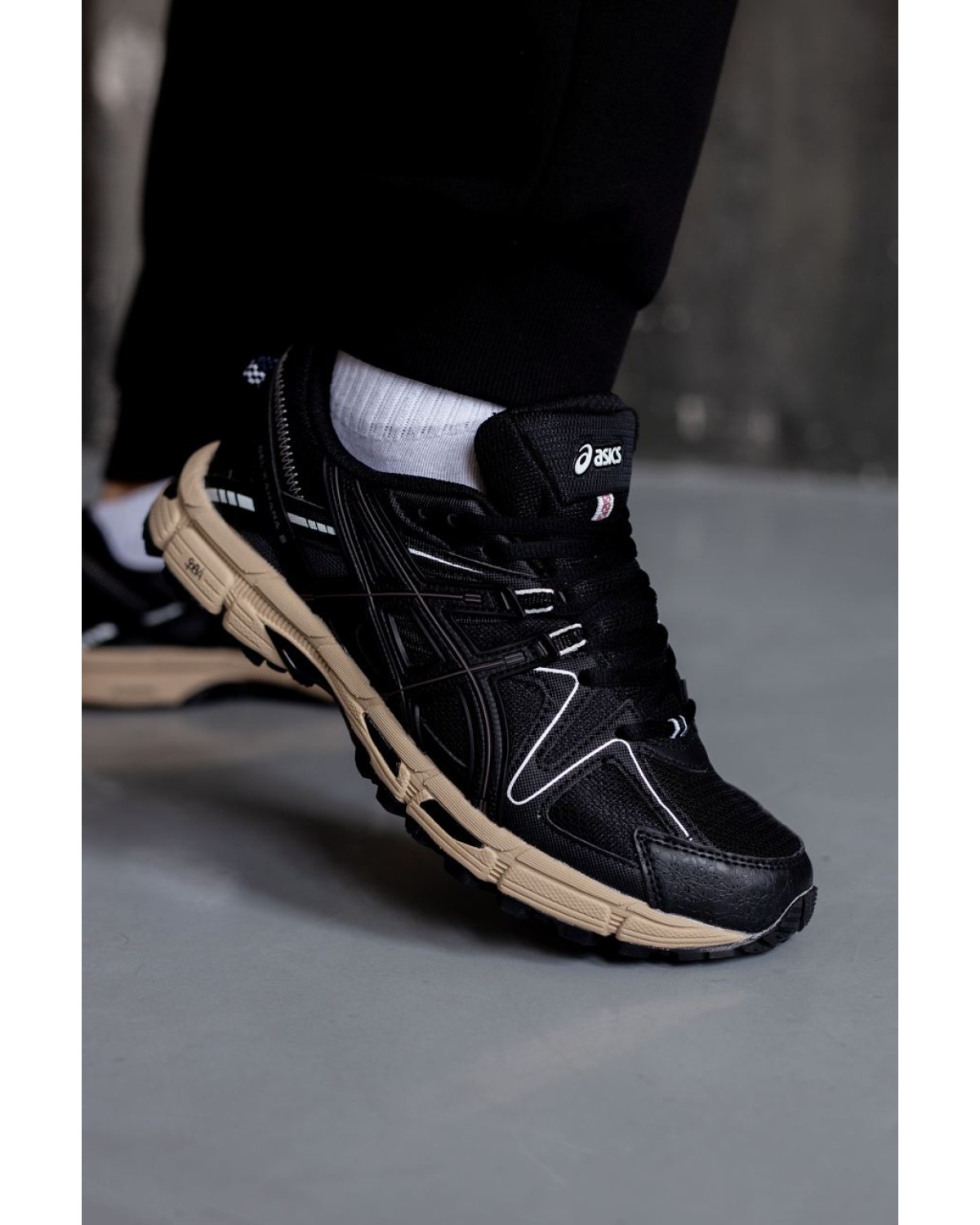 Asics Gel-Kahana 8 Black/Beige